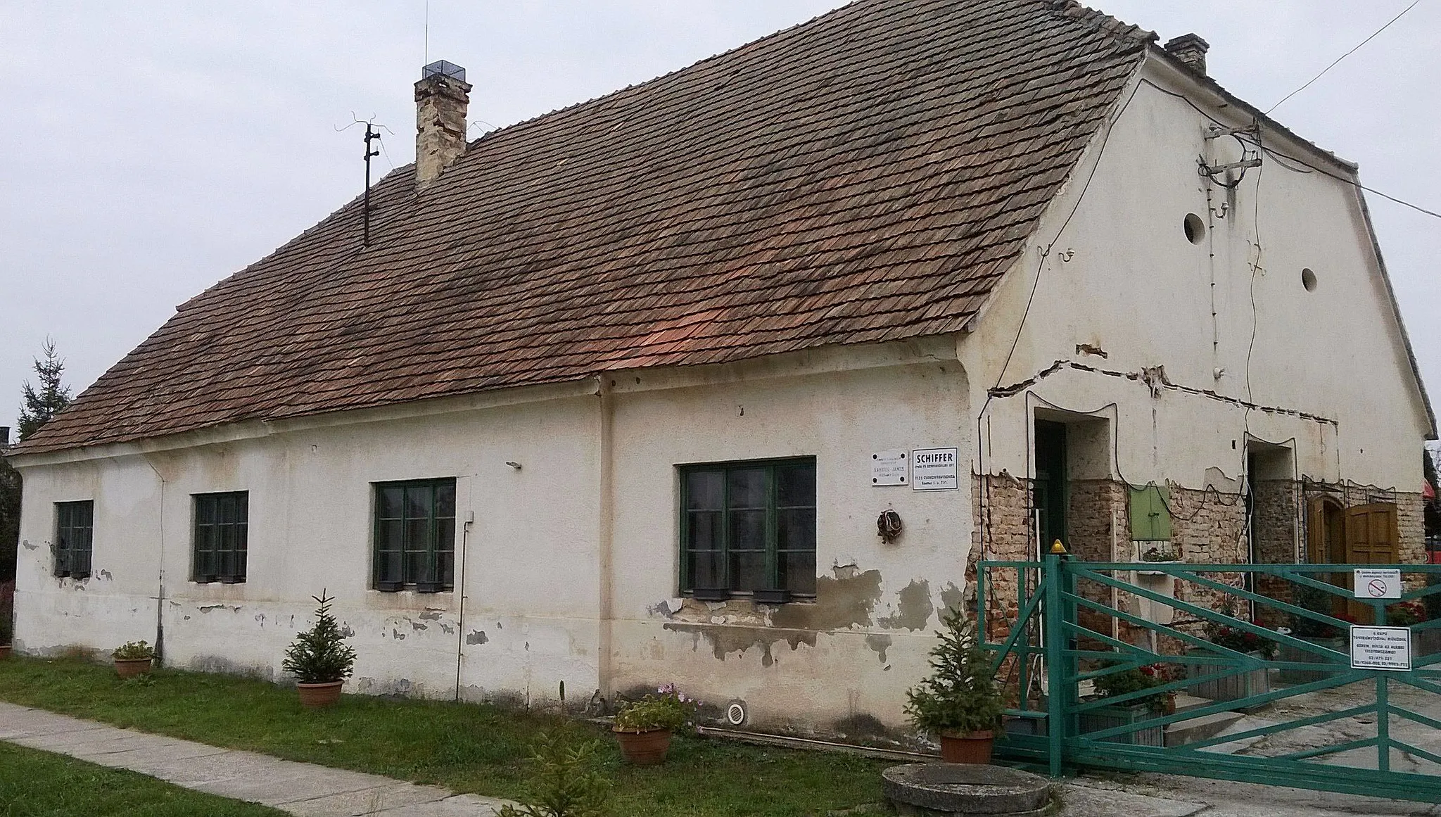 Photo showing: The house John Xantus de Vesey (1825–1894) was born in in Erdőcsokonya (Csokonyavisonta)