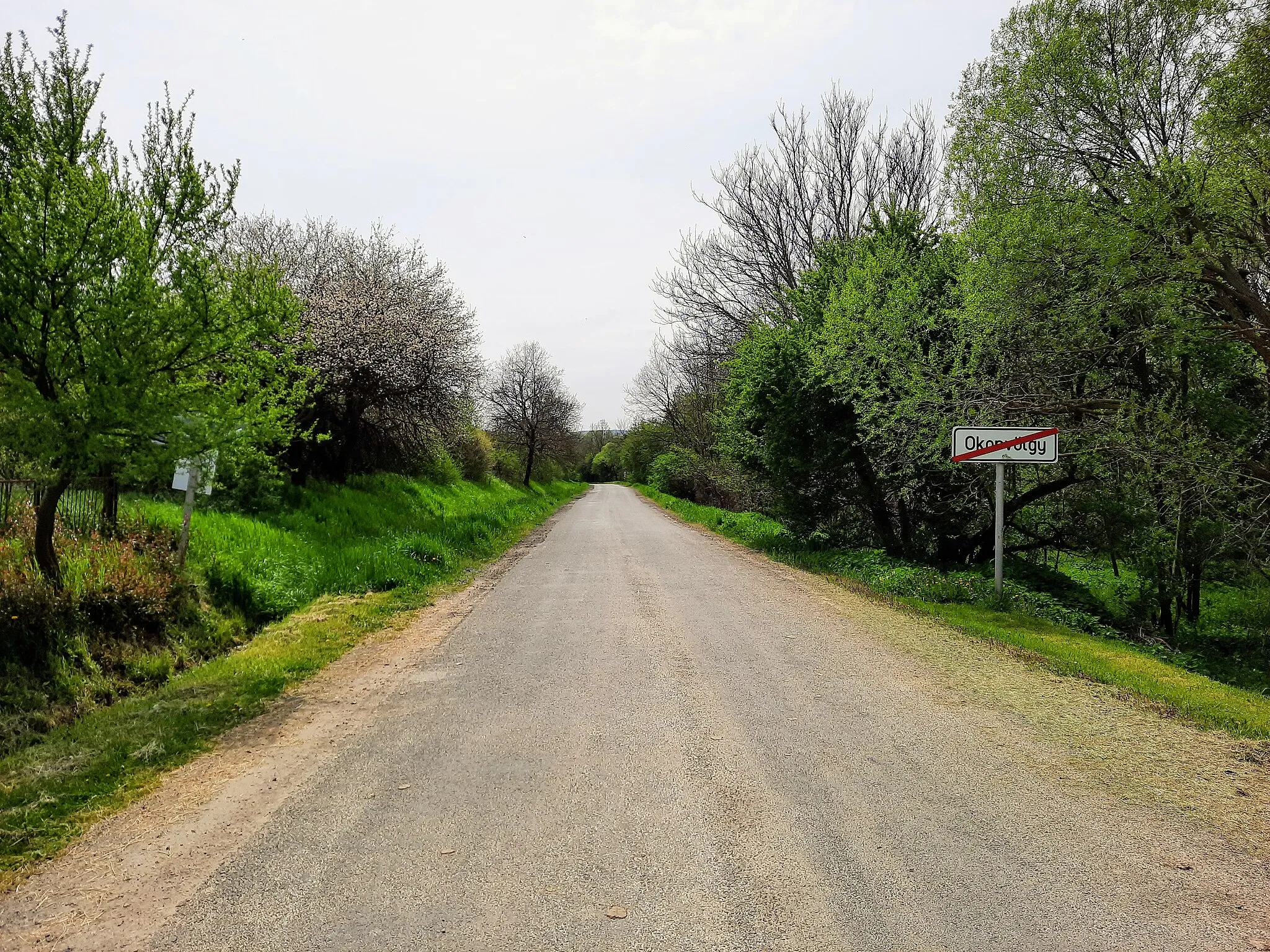 Photo showing: Okorvölgy, a falu déli vége