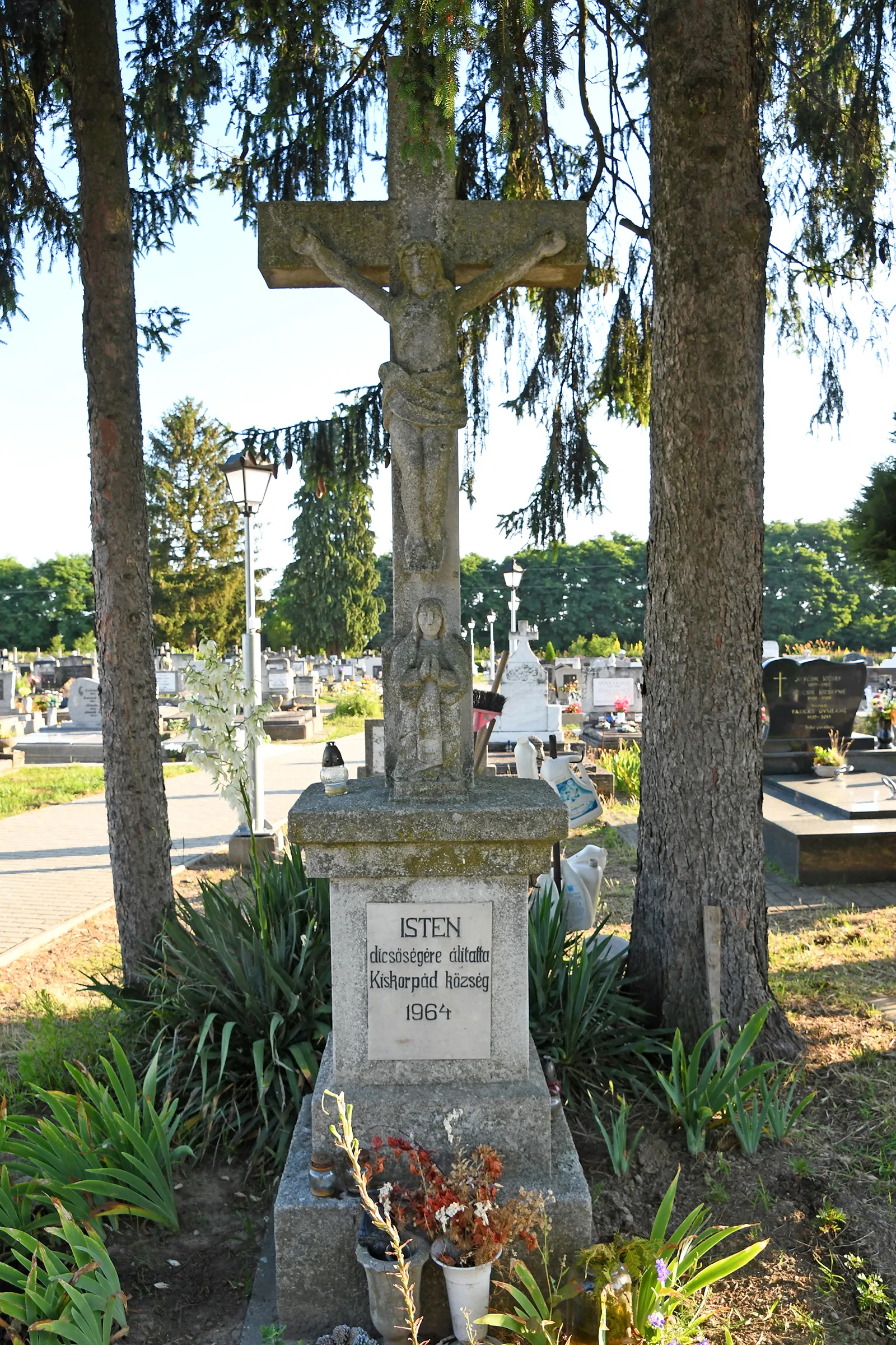 Photo showing: Crucifix in Kiskorpád, Hungary