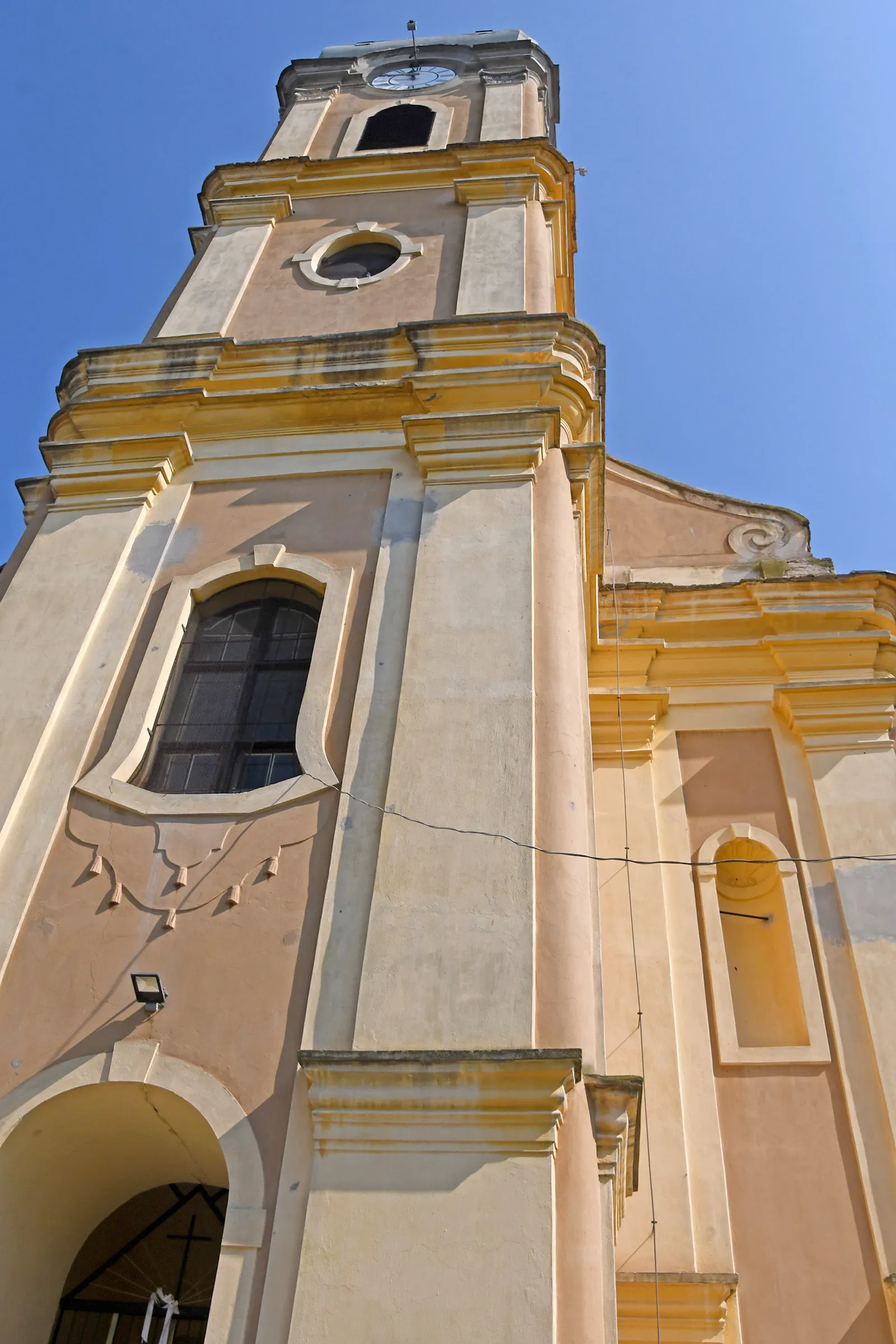 Photo showing: Roman Catholic church in Iregszemcse, Hungary