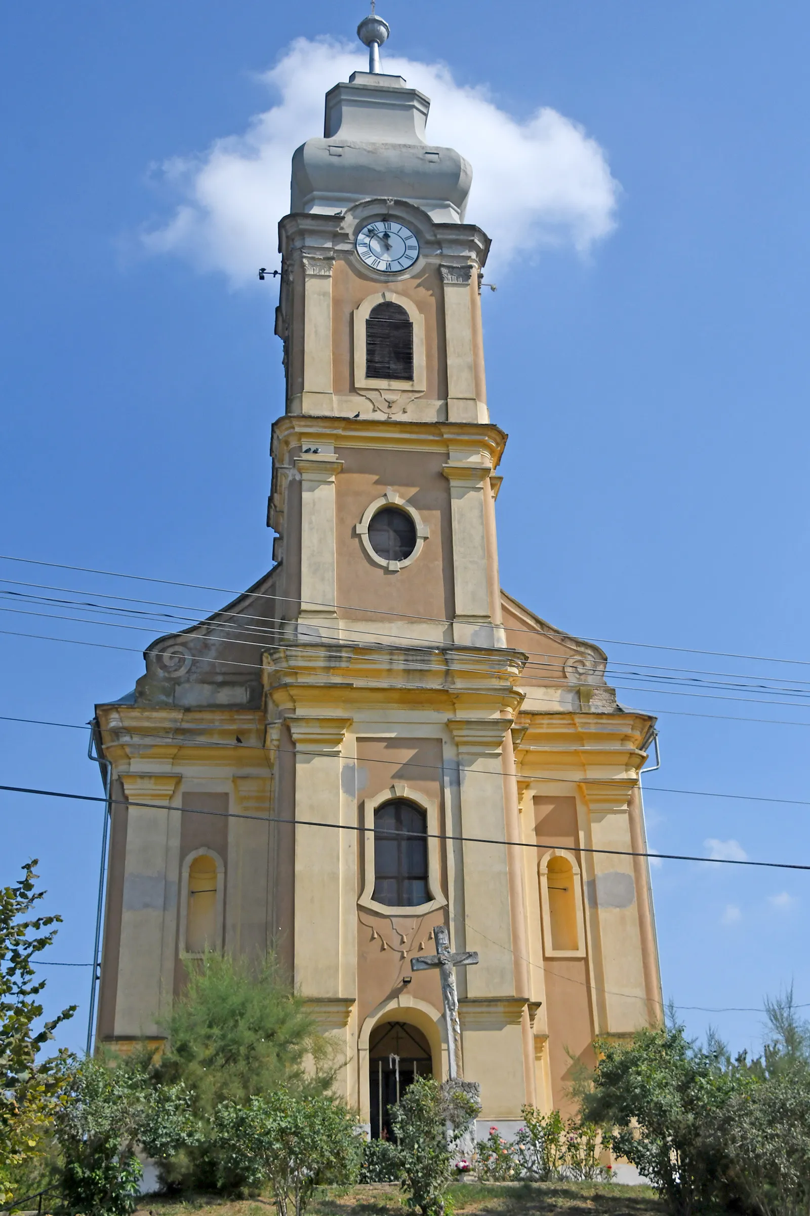 Photo showing: Roman Catholic church in Iregszemcse, Hungary