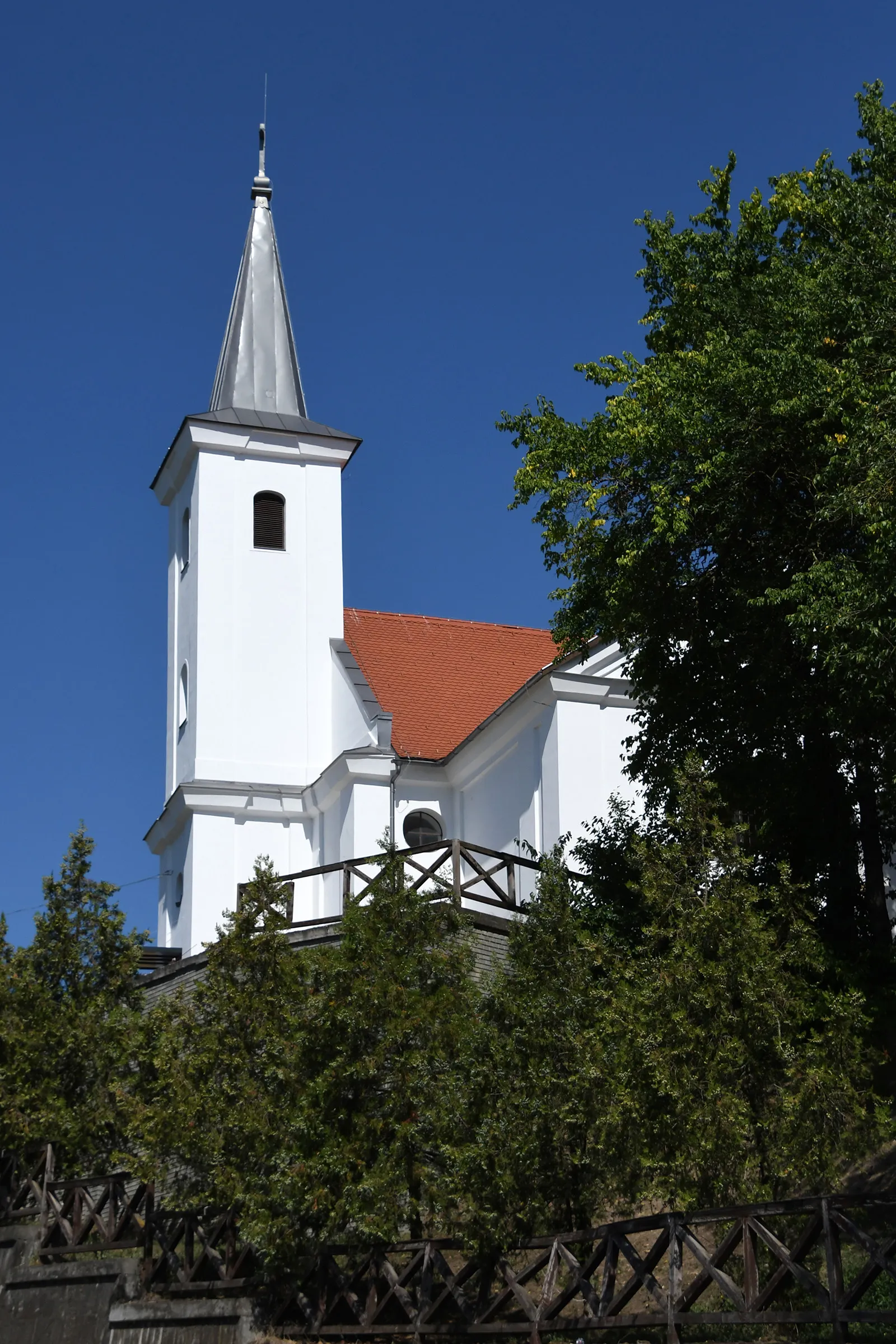 Photo showing: Roman Catholic church in Koppányszántó, Hungary