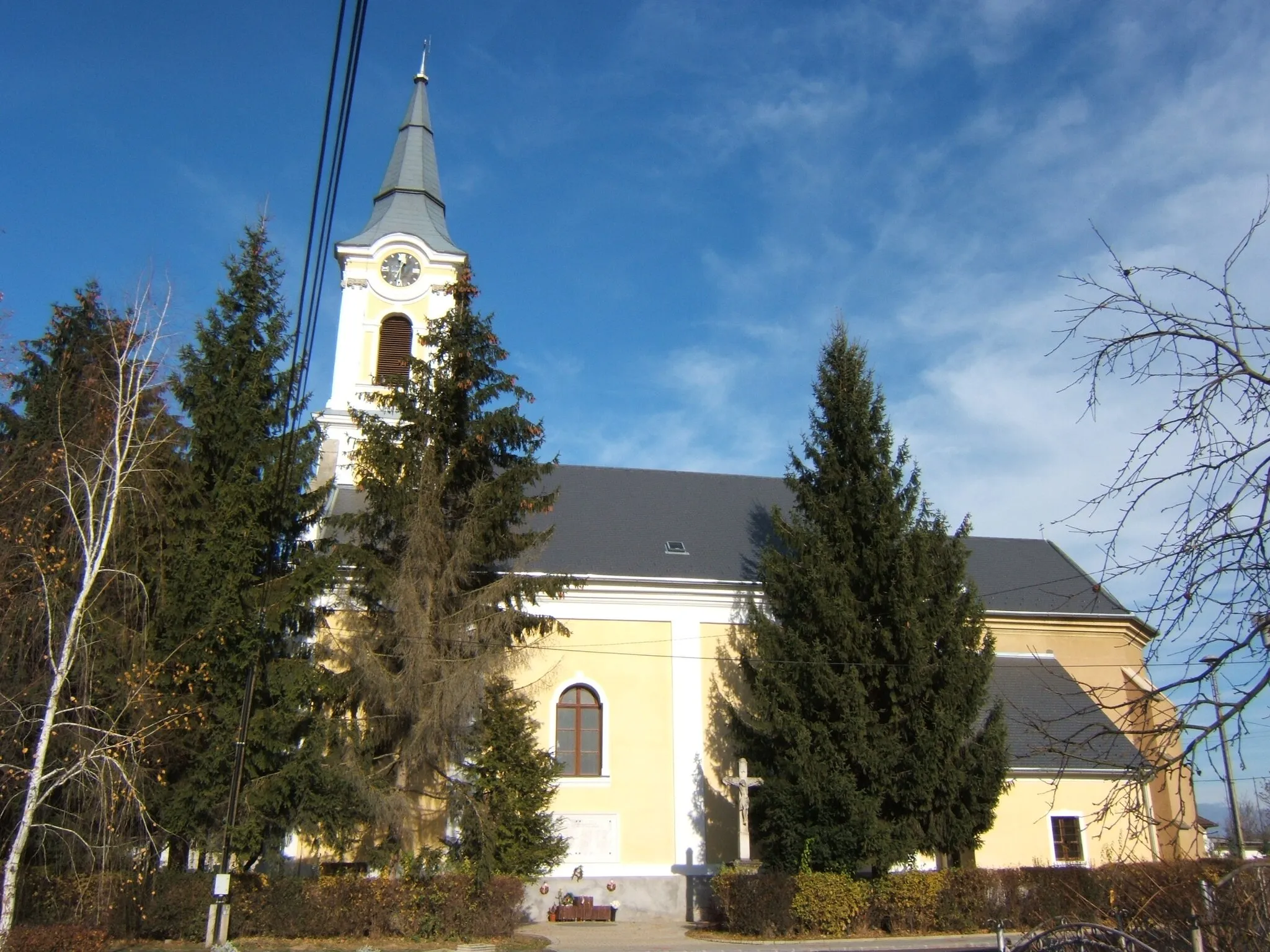 Photo showing: Törökkoppány, templom