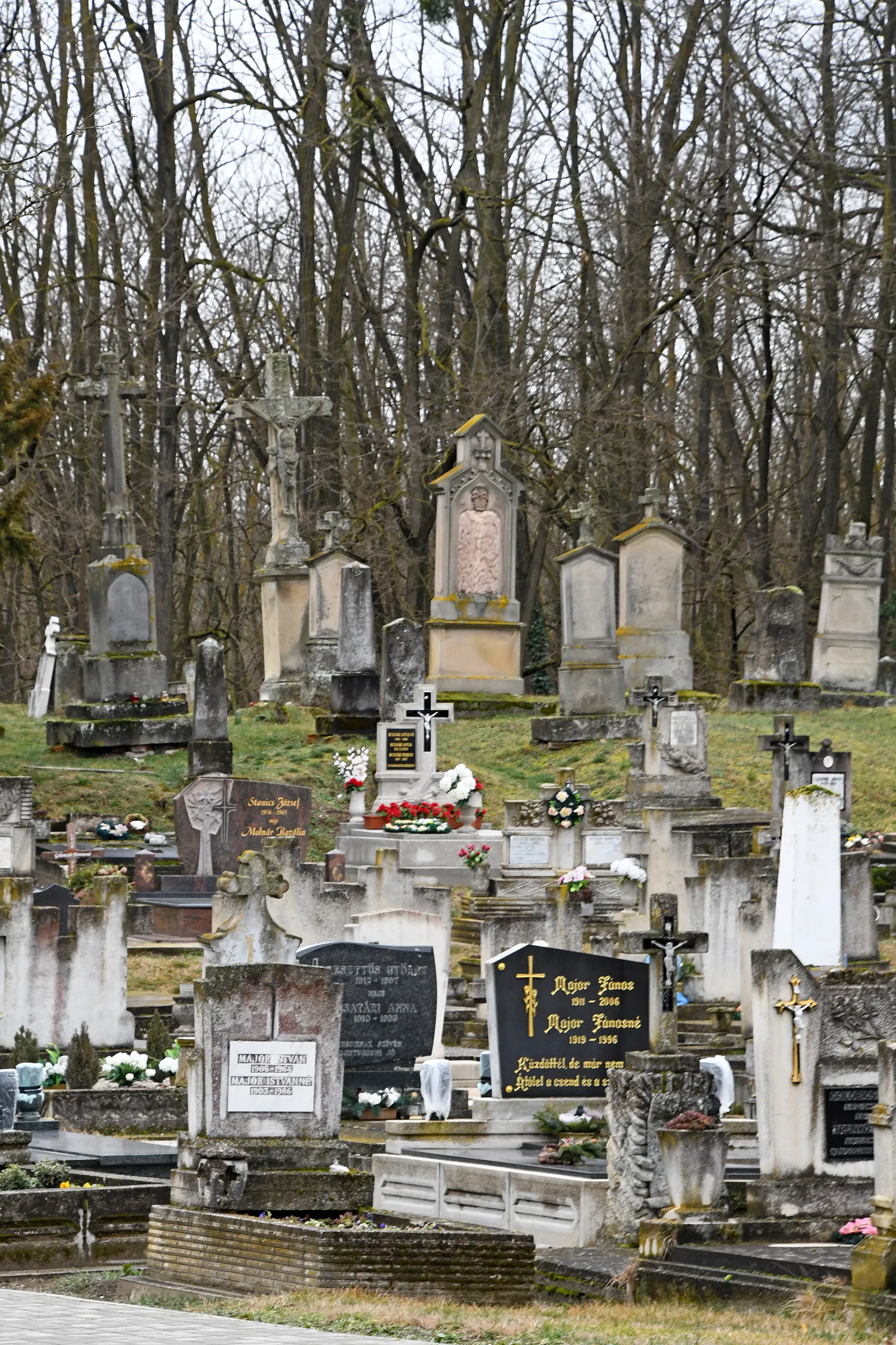 Photo showing: Pusztakovácsi cemetery, Hungary