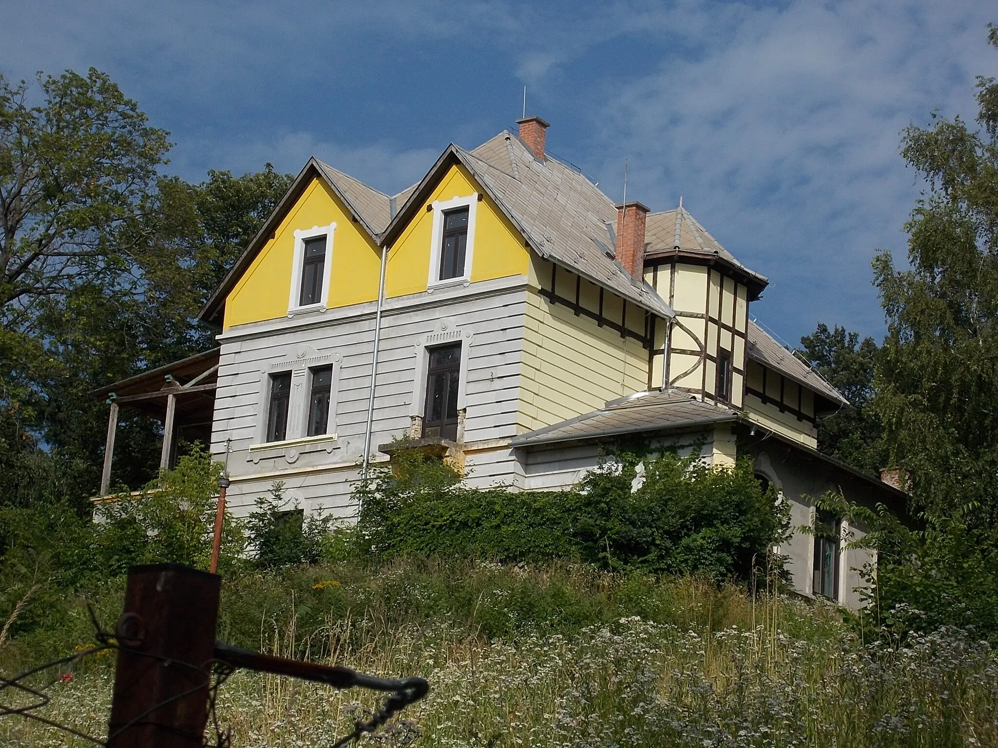 Photo showing: : Listed villa. - 48 Bartók Béla Street, Bélatelep, Fonyód, Somogy County, Hungary.