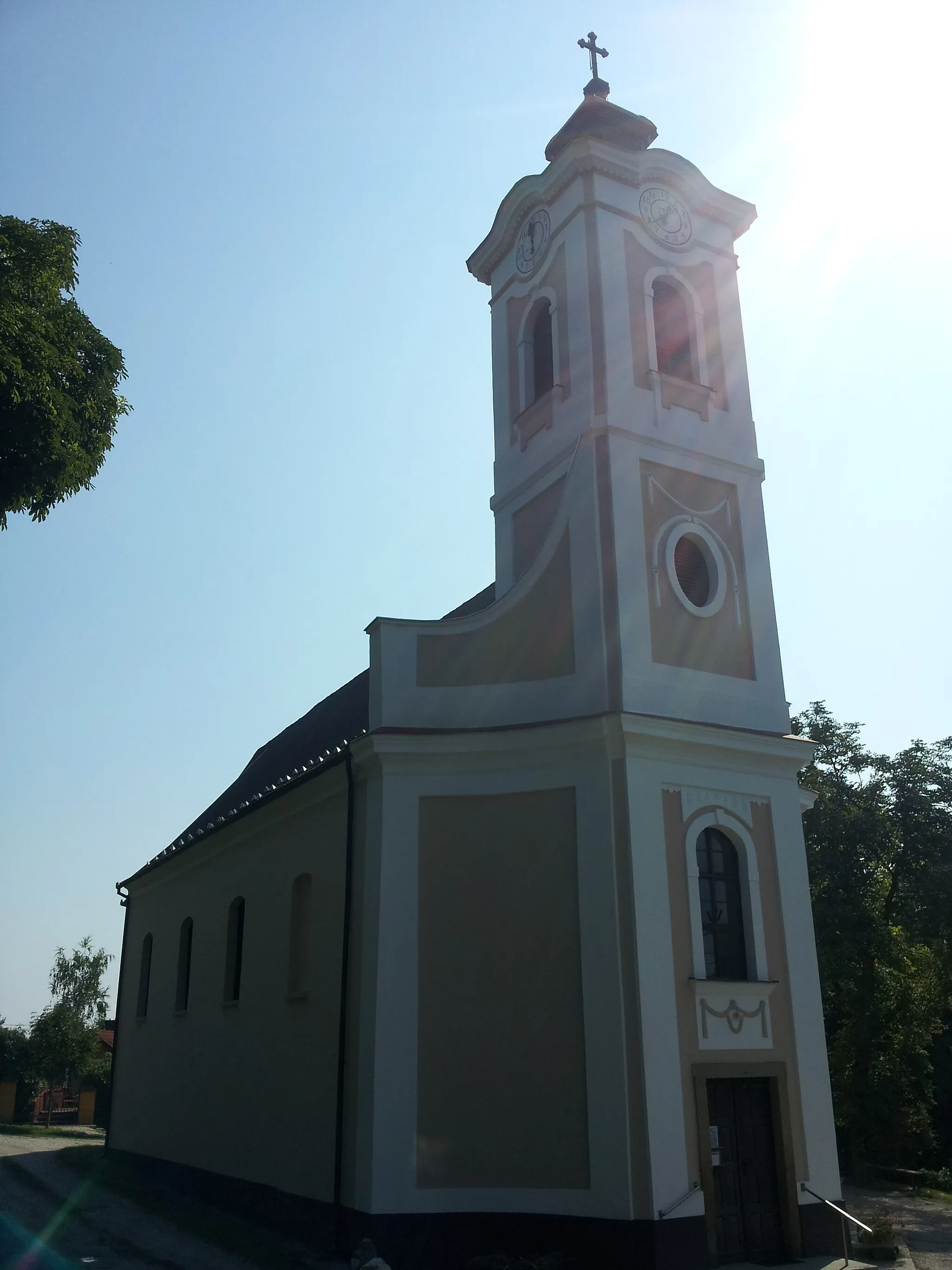 Photo showing: Villány römisch-katholische Kirche