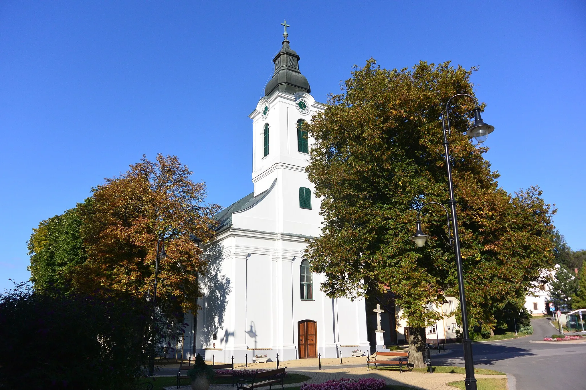 Photo showing: Sarlós Boldogasszony-templom, Nemesnádudvar