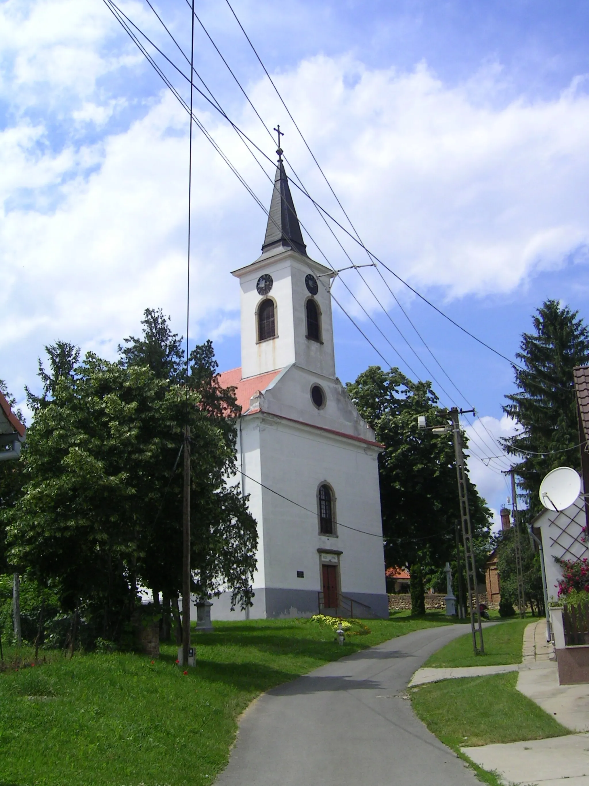 Photo showing: Roman catholic church in Geresdlak, Hungary