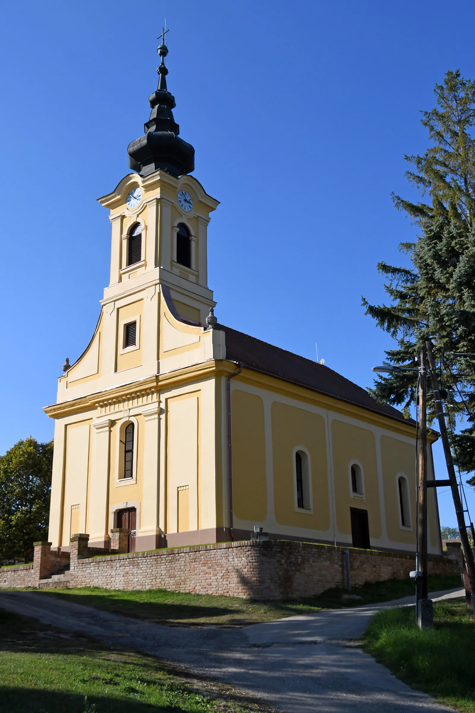 Photo showing: Lutheran church in Kötcse, Hungary