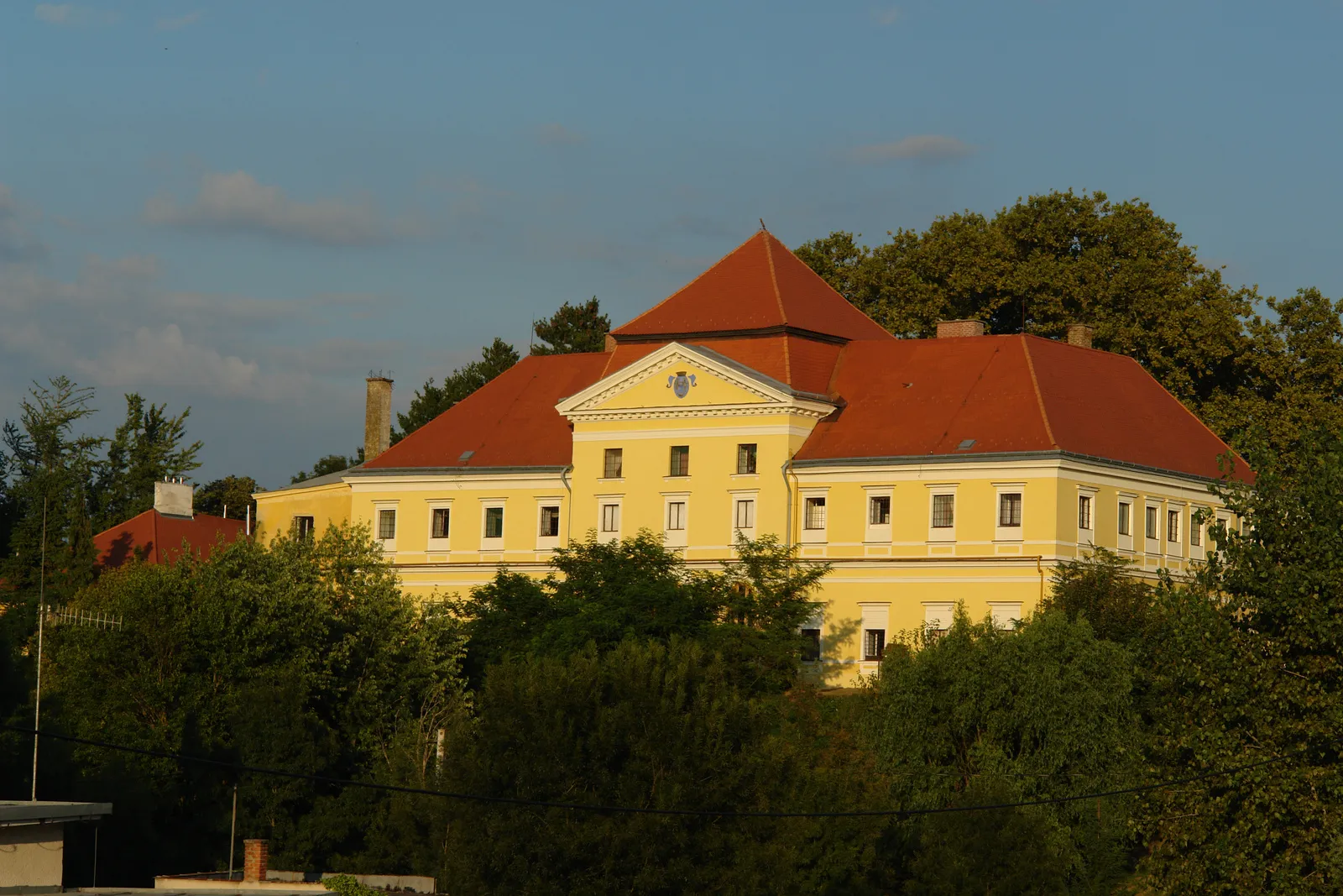 Photo showing: v. Festetich-kastély (Berzence, Szabadság tér 17 .)