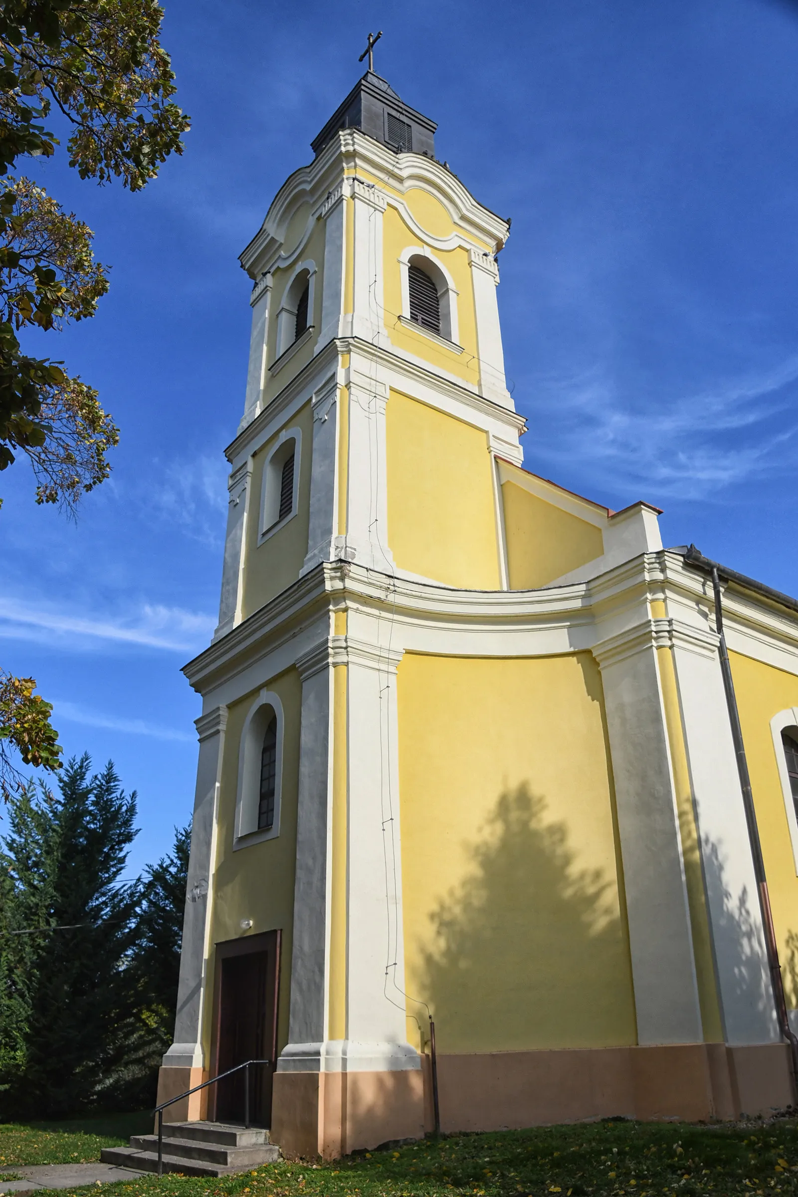 Photo showing: Roman Catholic church in Kánya