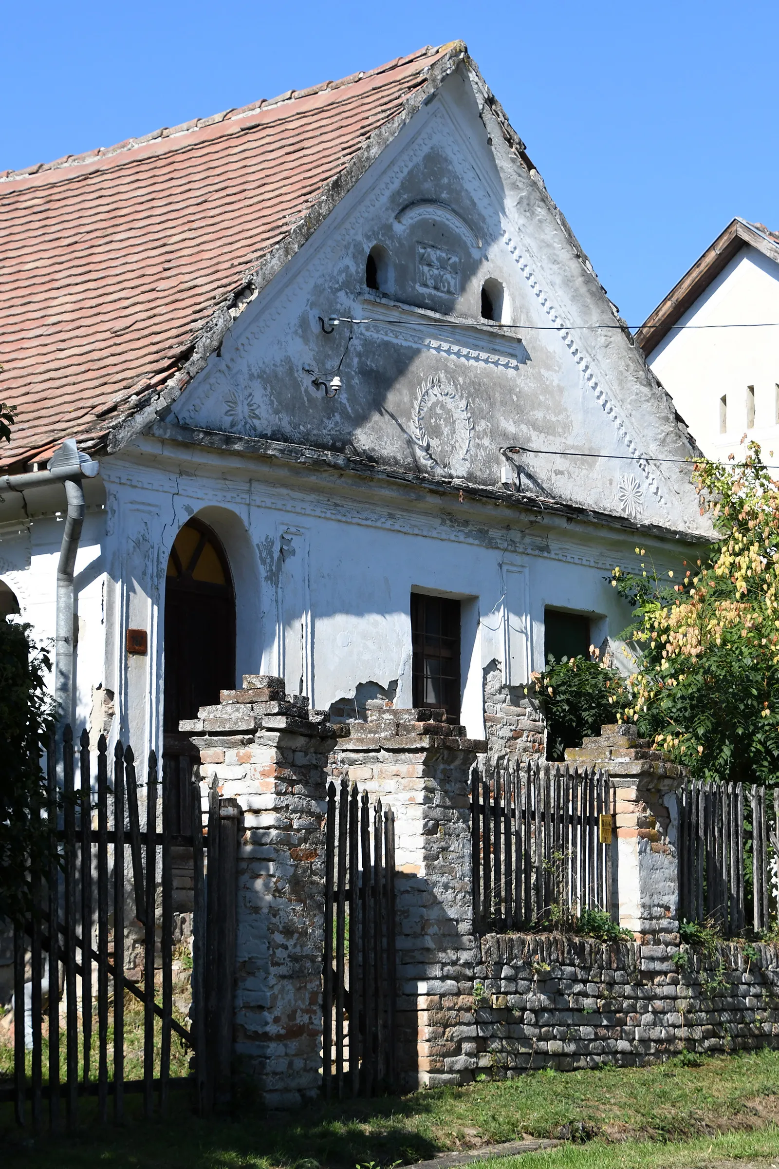 Photo showing: Traditional dwelling-house in Tengőd, Hungary