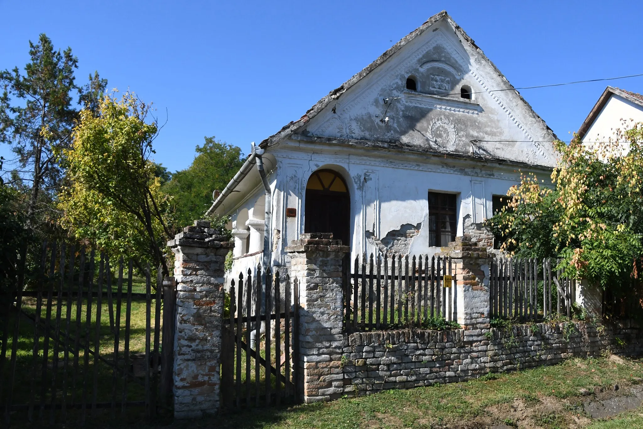 Photo showing: Traditional dwelling-house in Tengőd, Hungary