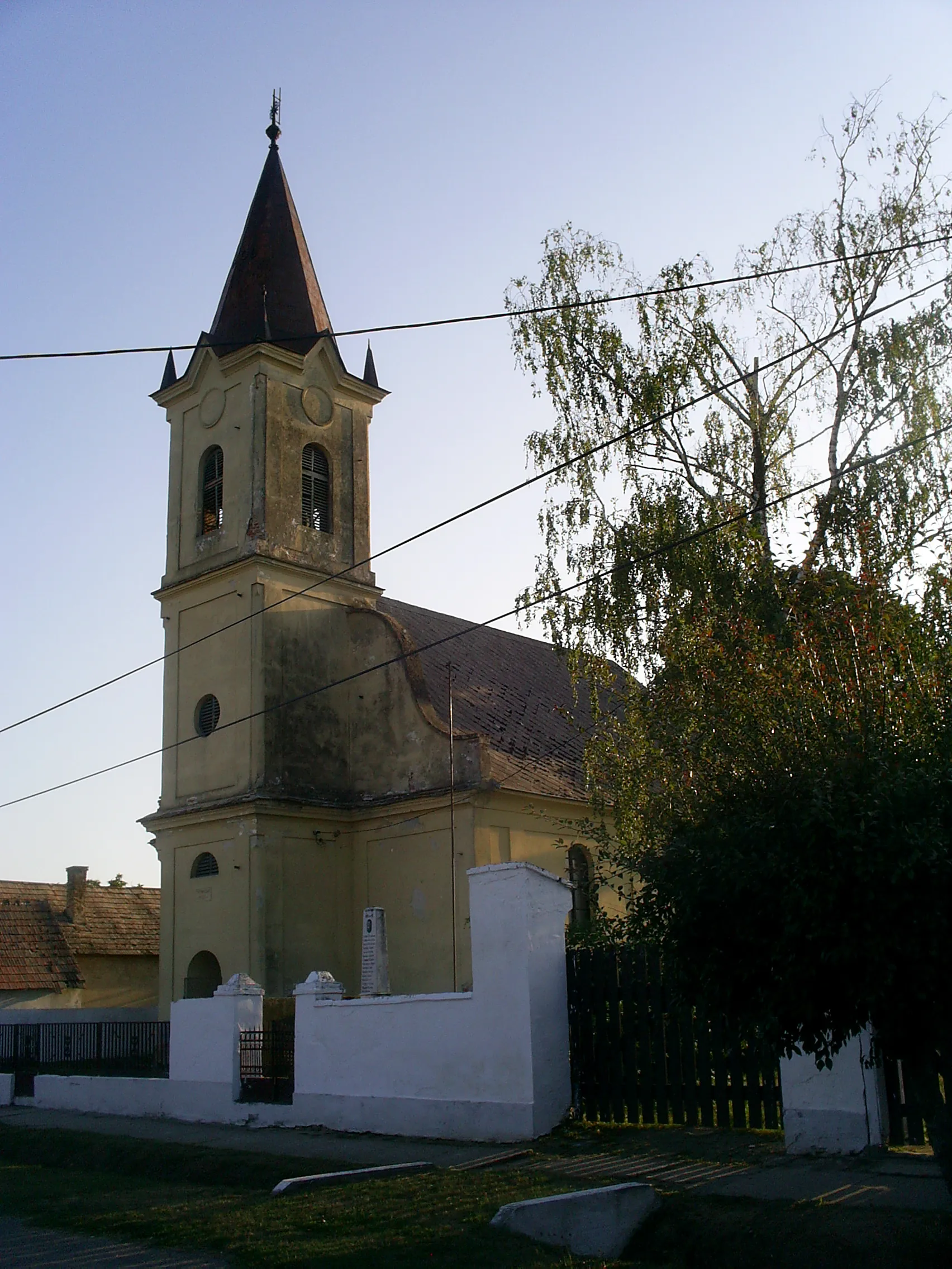 Photo showing: Reformed church of Merenye