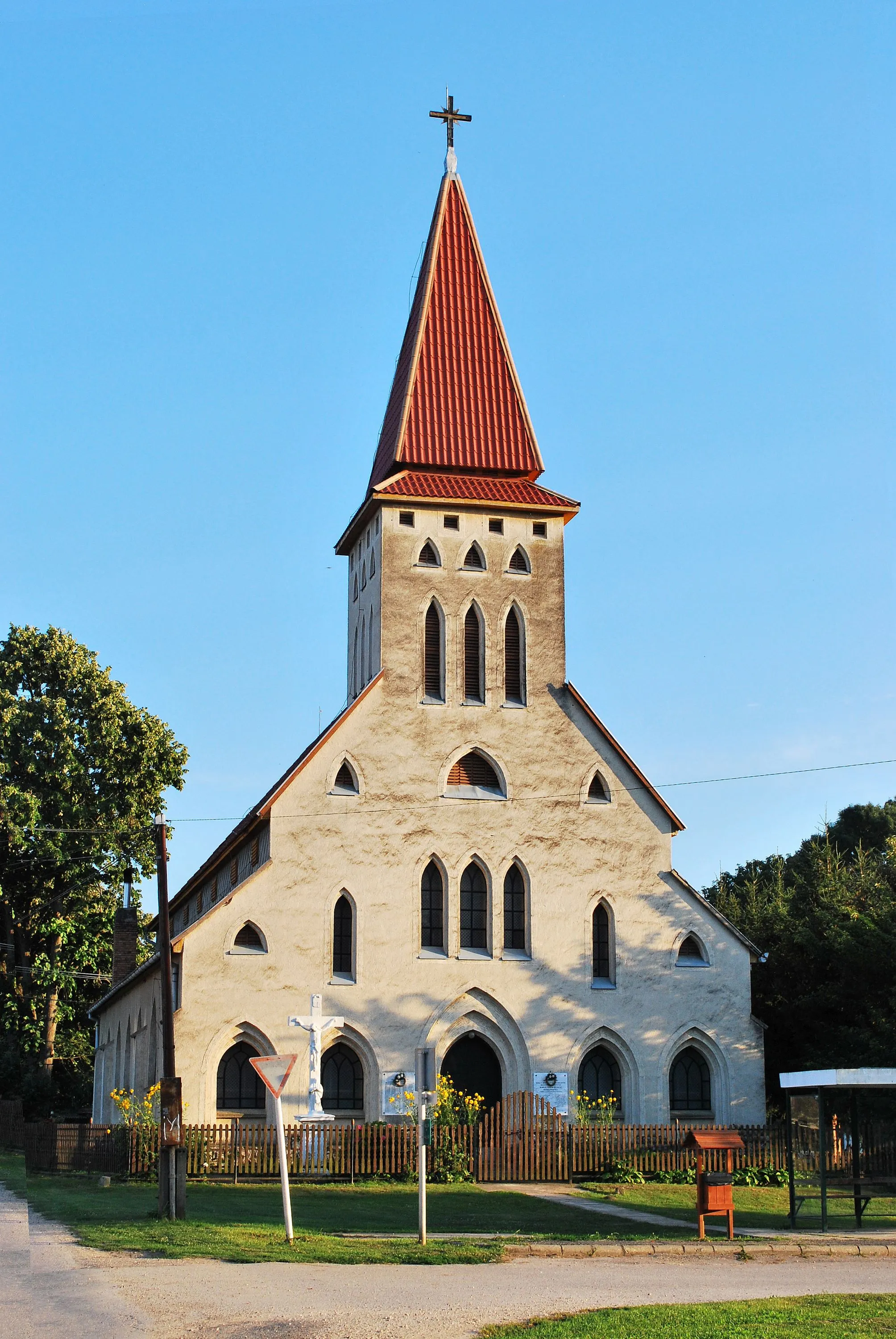 Photo showing: A nepomuki Szent János-templom Drávasztárán (Baranya megye)