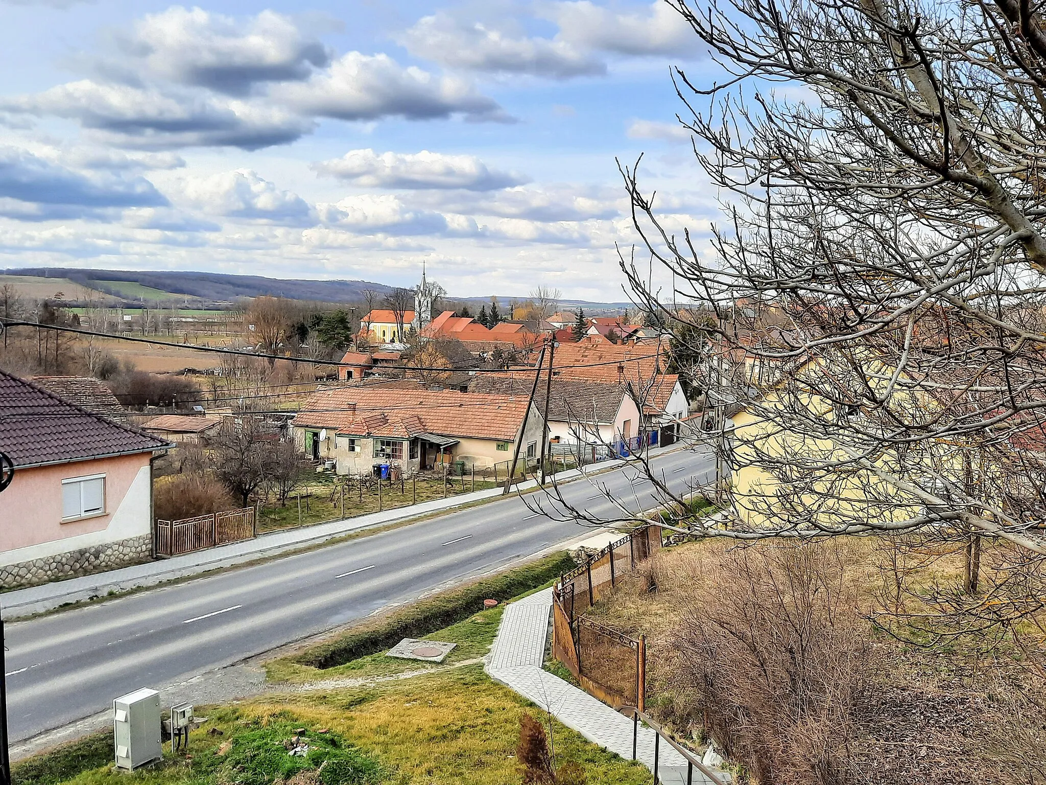 Photo showing: Oroszló látképe