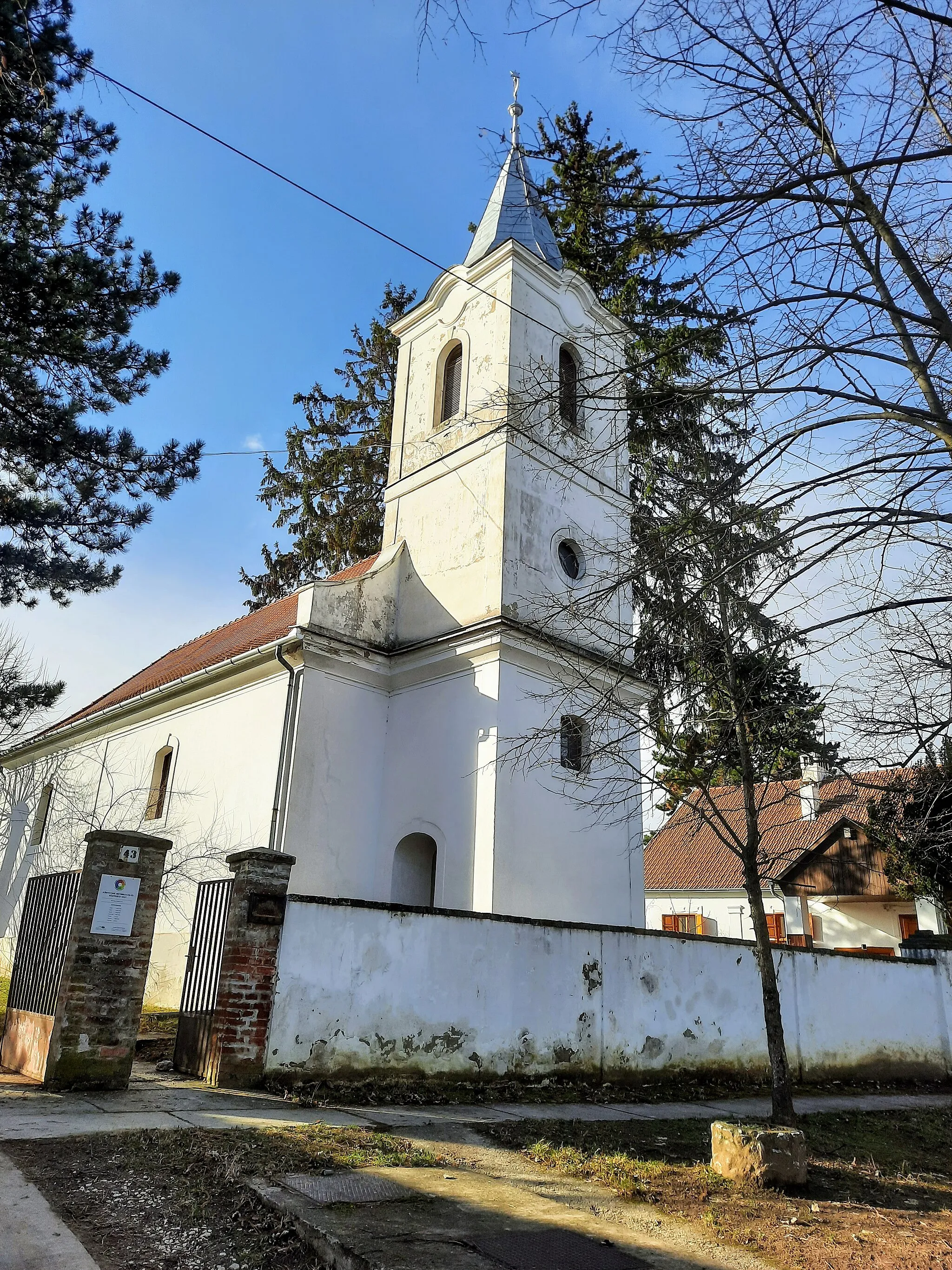 Photo showing: Bisse, templom a Petőfi utcában