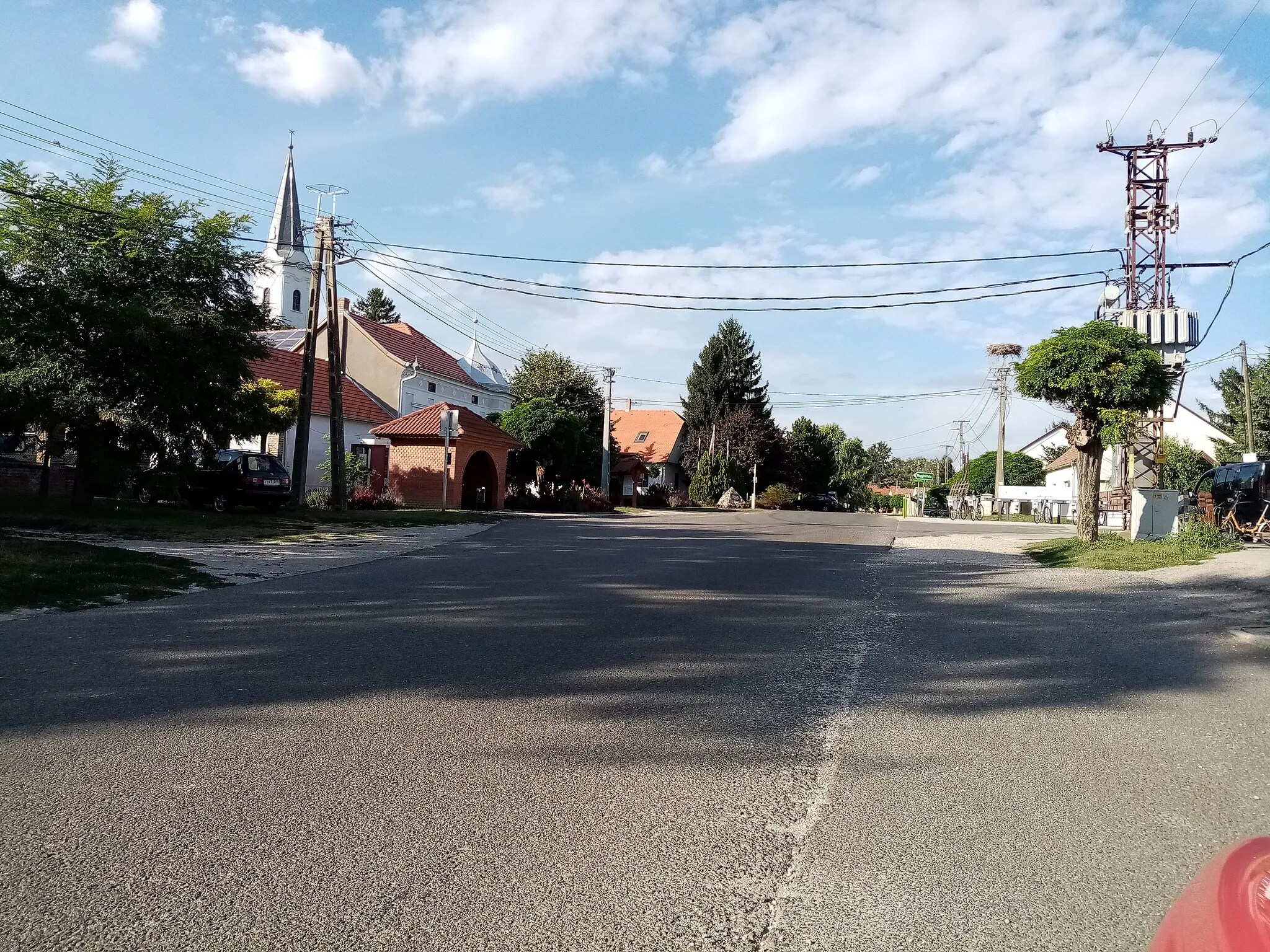 Photo showing: Kisharsány, faluközpont