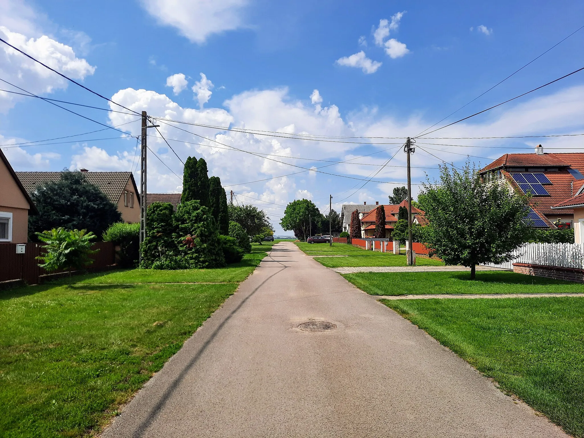 Photo showing: Sátorhely, Brodarics István utcakép