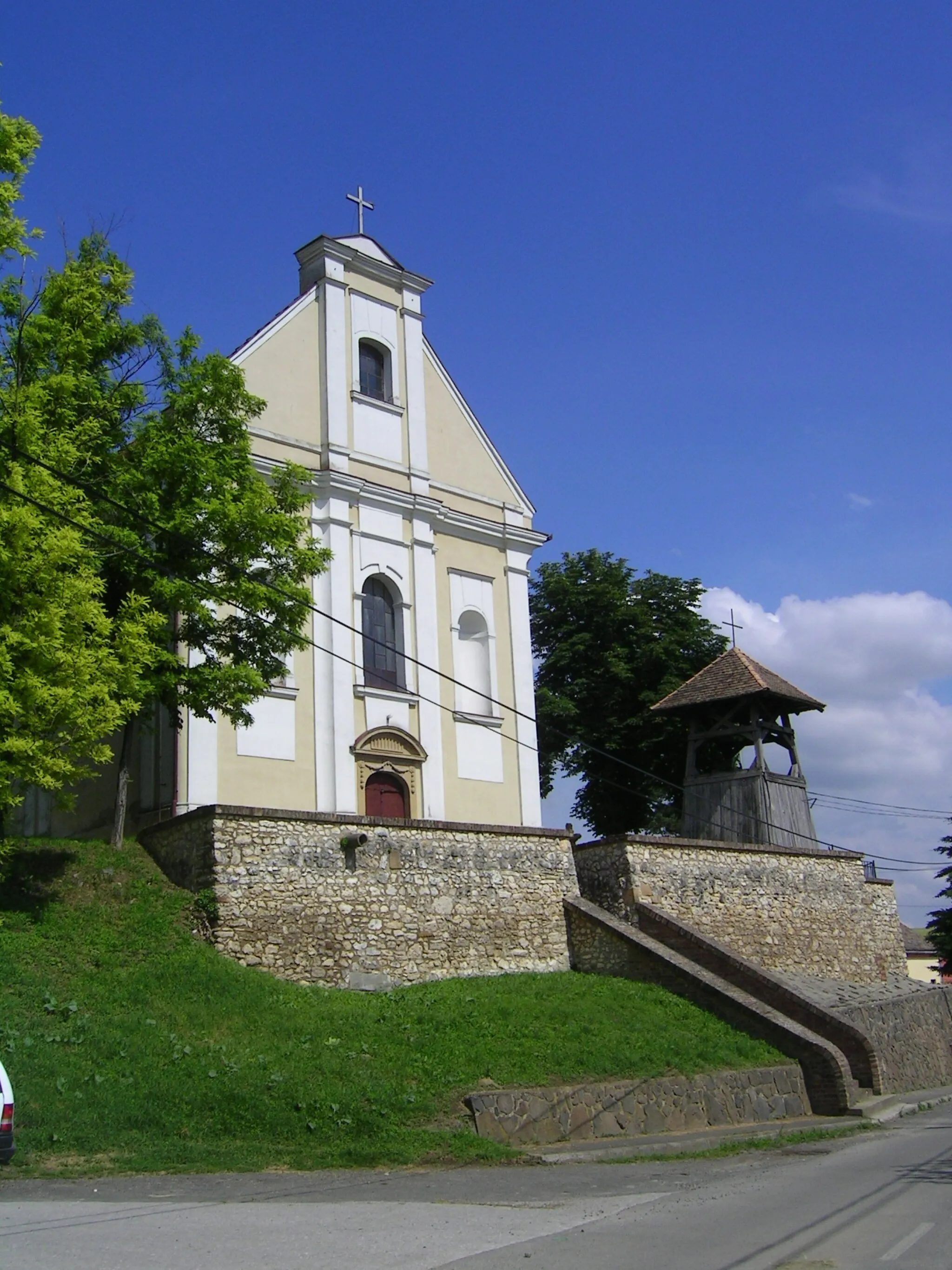 Photo showing: Roman catholic church in Erzsébet, Hungary