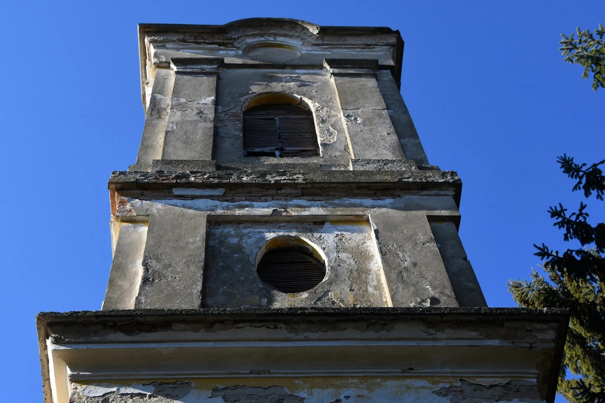 Photo showing: Roman Catholic church in Várong, Hungary