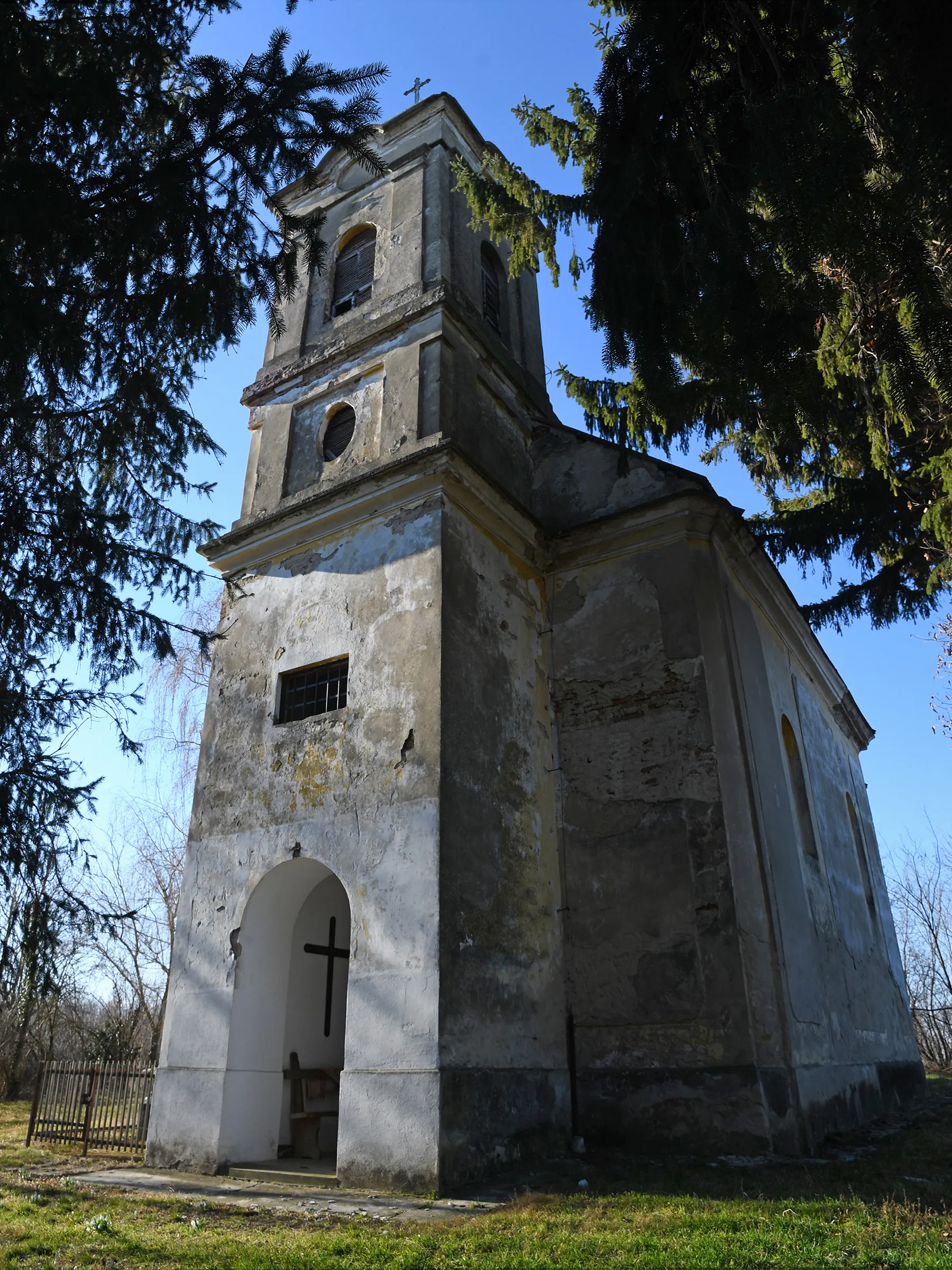 Photo showing: Roman Catholic church in Várong, Hungary