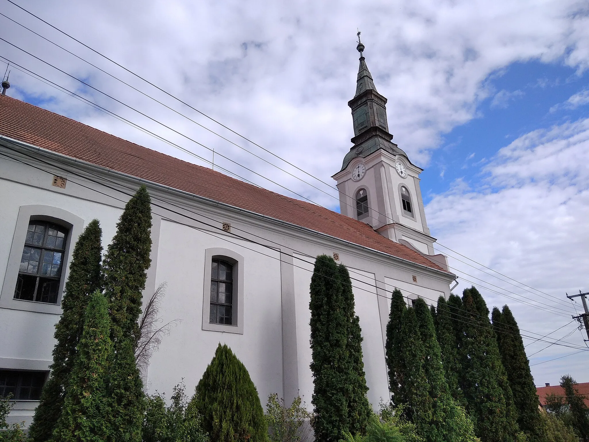Photo showing: Nagyszokoly - templom2