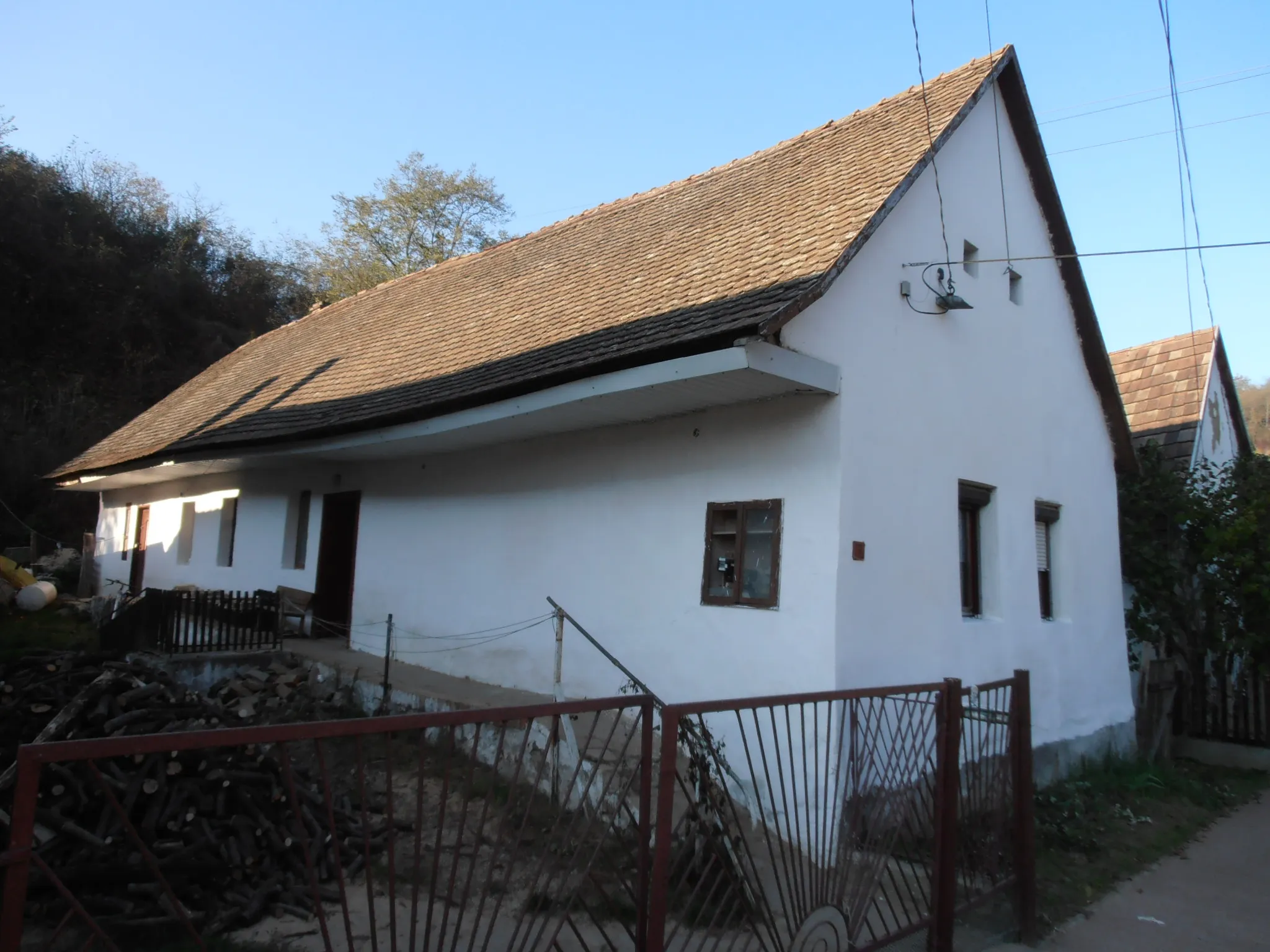 Photo showing: Old House in Mórágy, Hungary
Mórágyi parasztház