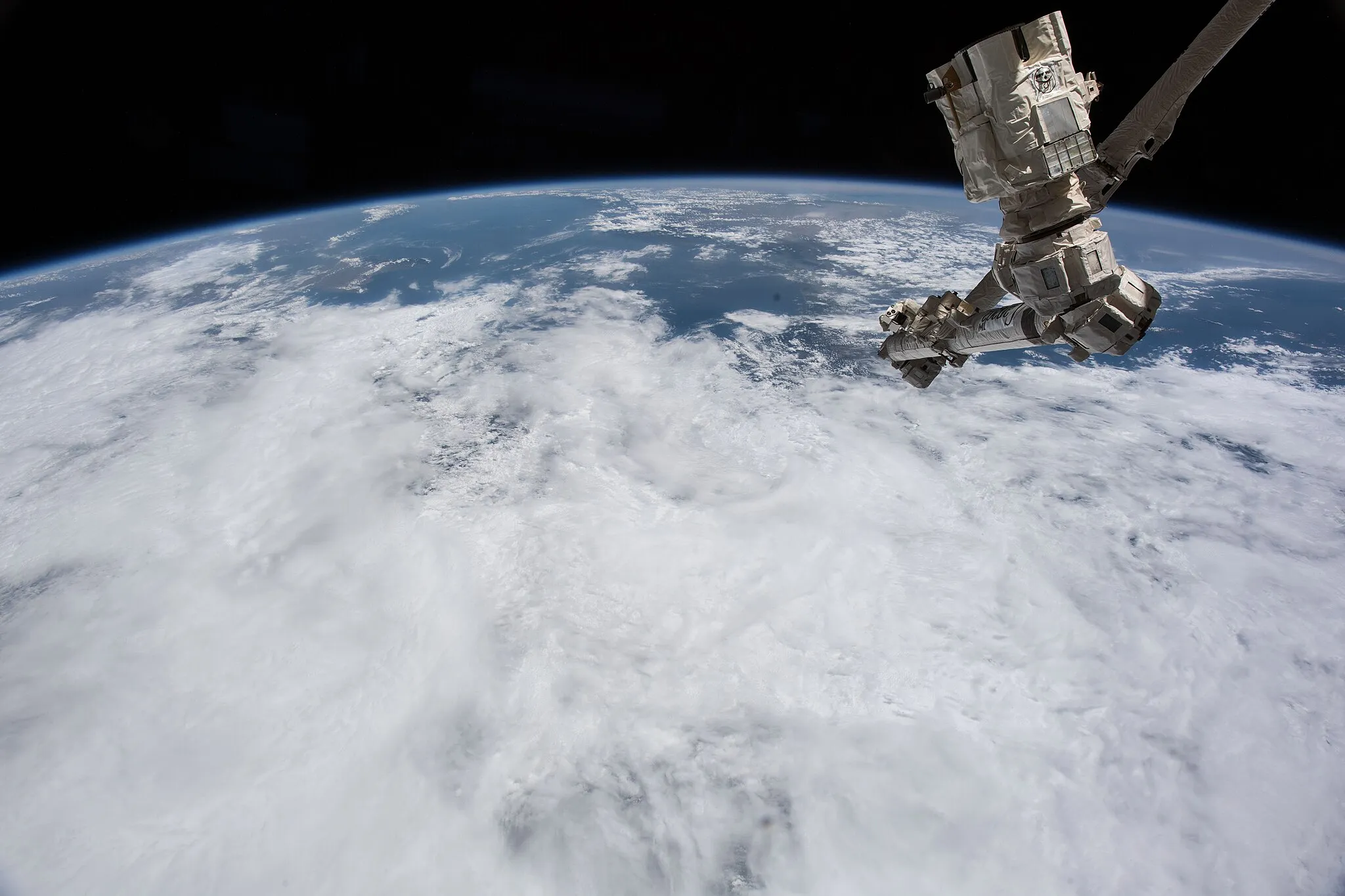 Photo showing: View of Earth taken during ISS Expedition 56.