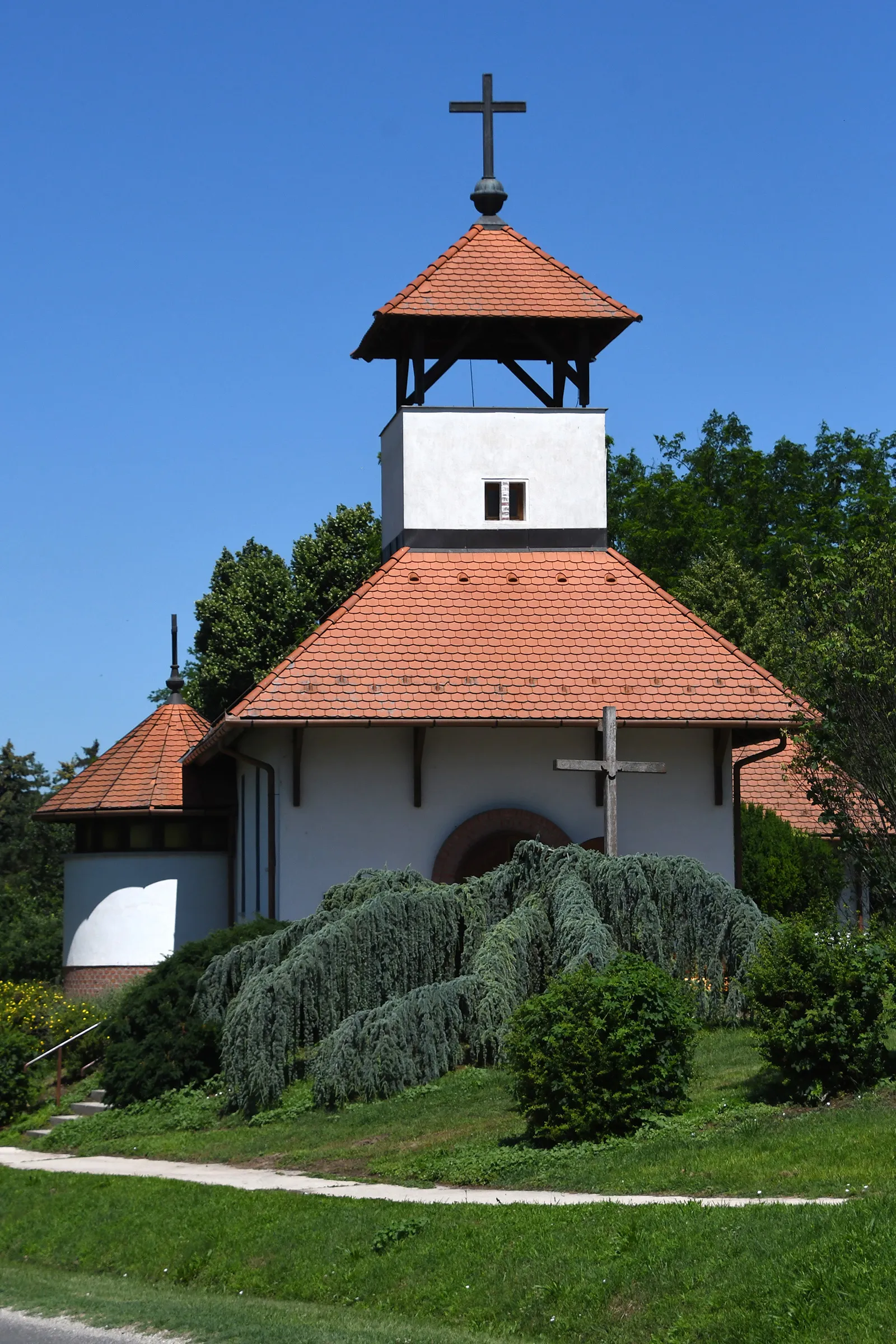 Photo showing: Roman Catholic church in Szőlőskislak, Balatonboglár, Hungary