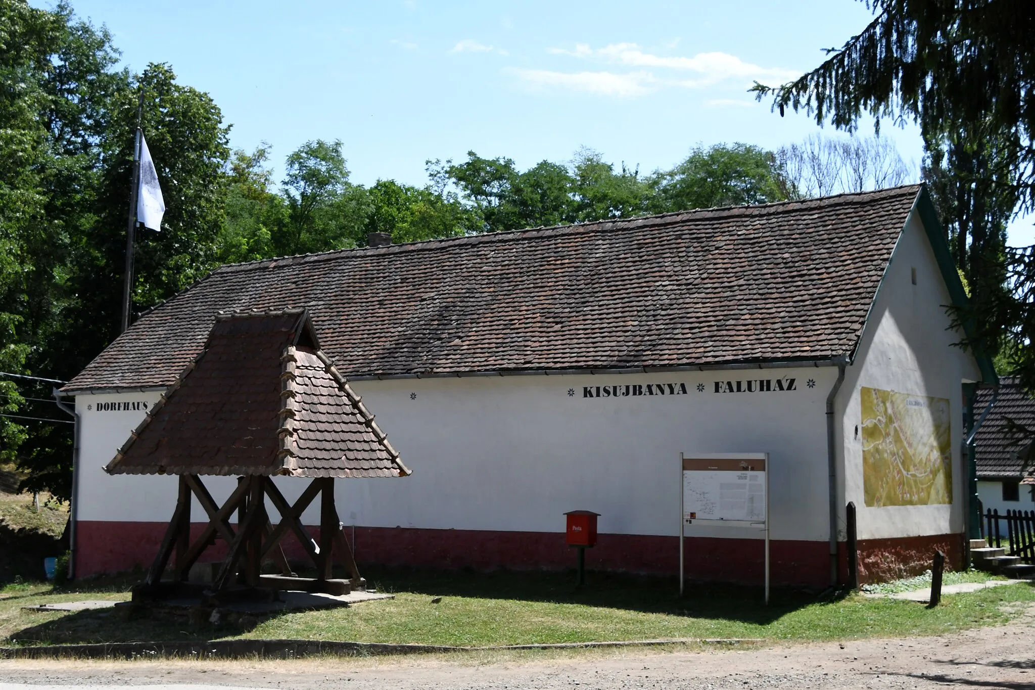 Photo showing: Community hall in Kisújbánya, Hosszúhetény, Hungary