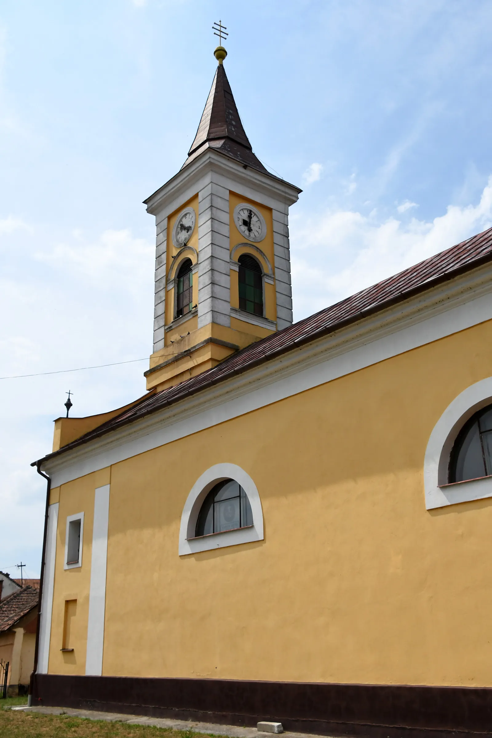 Photo showing: Greek Catholic church in Bedő, Hungary