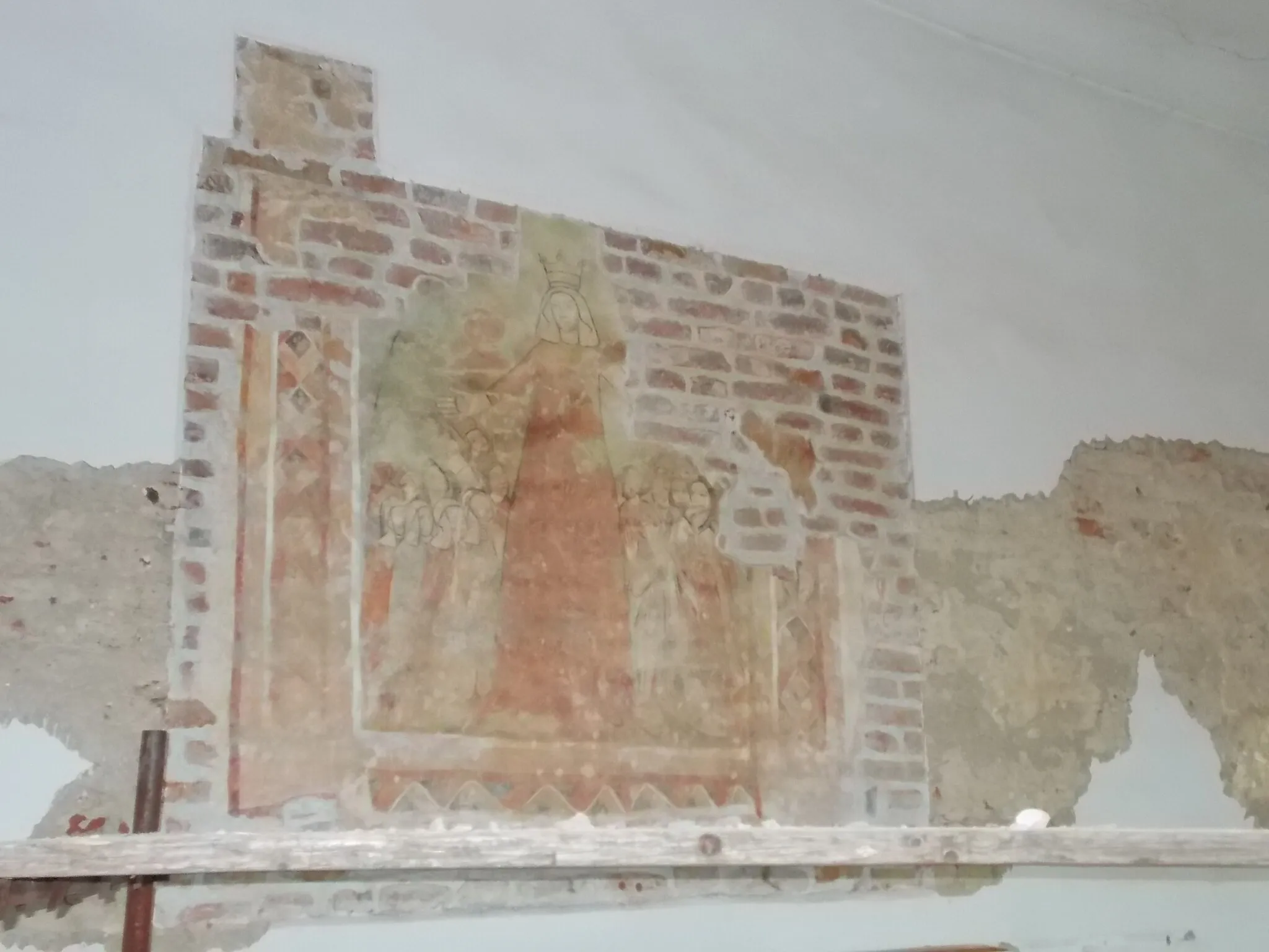 Photo showing: : Immaculate Conception RC church. Inside: Gothic fresco fragments (15th century). The church was under renovation (2017 summer). - Kossuth square, Máriapócs, Szabolcs-Szatmár-Bereg County, Hungary.