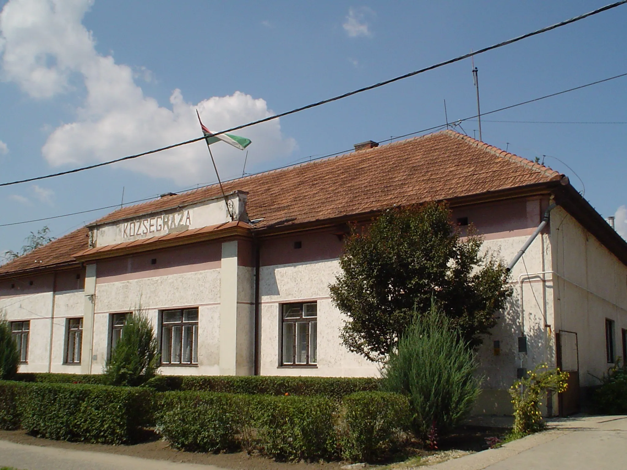 Photo showing: Village hall, Cibakháza