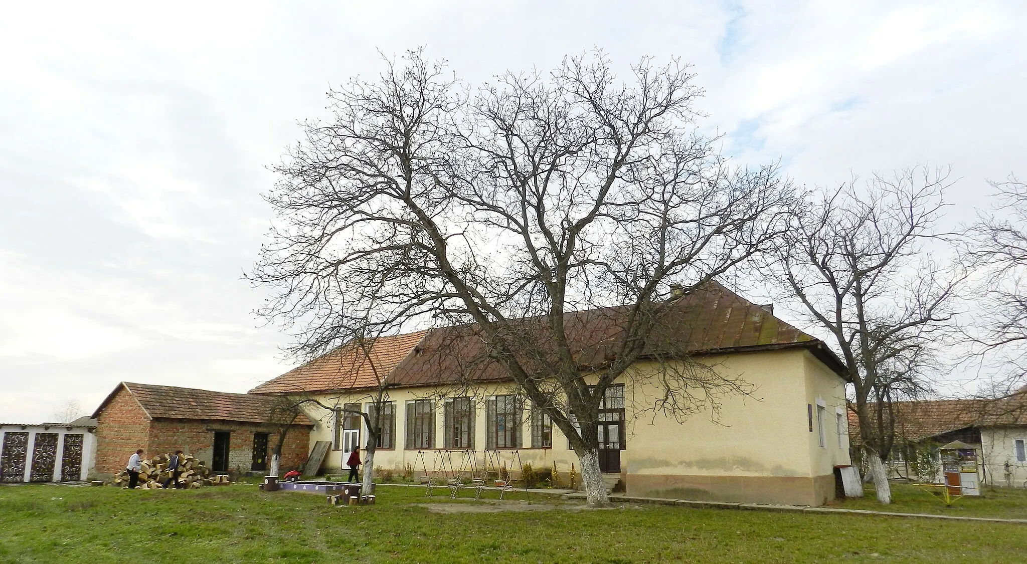 Photo showing: Парафіяльний будинок священника, нині дитячий садок