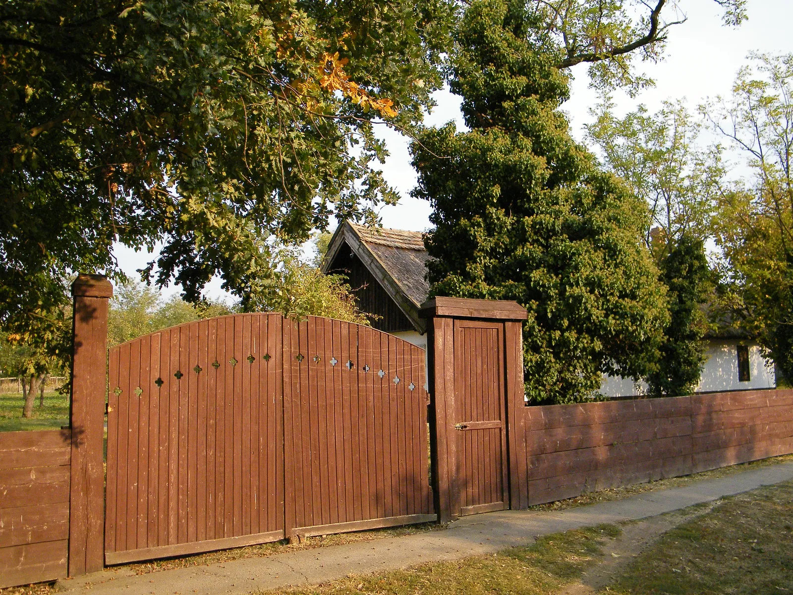 Photo showing: Lakóház, népi (Biharnagybajom, Petőfi utca 4.)