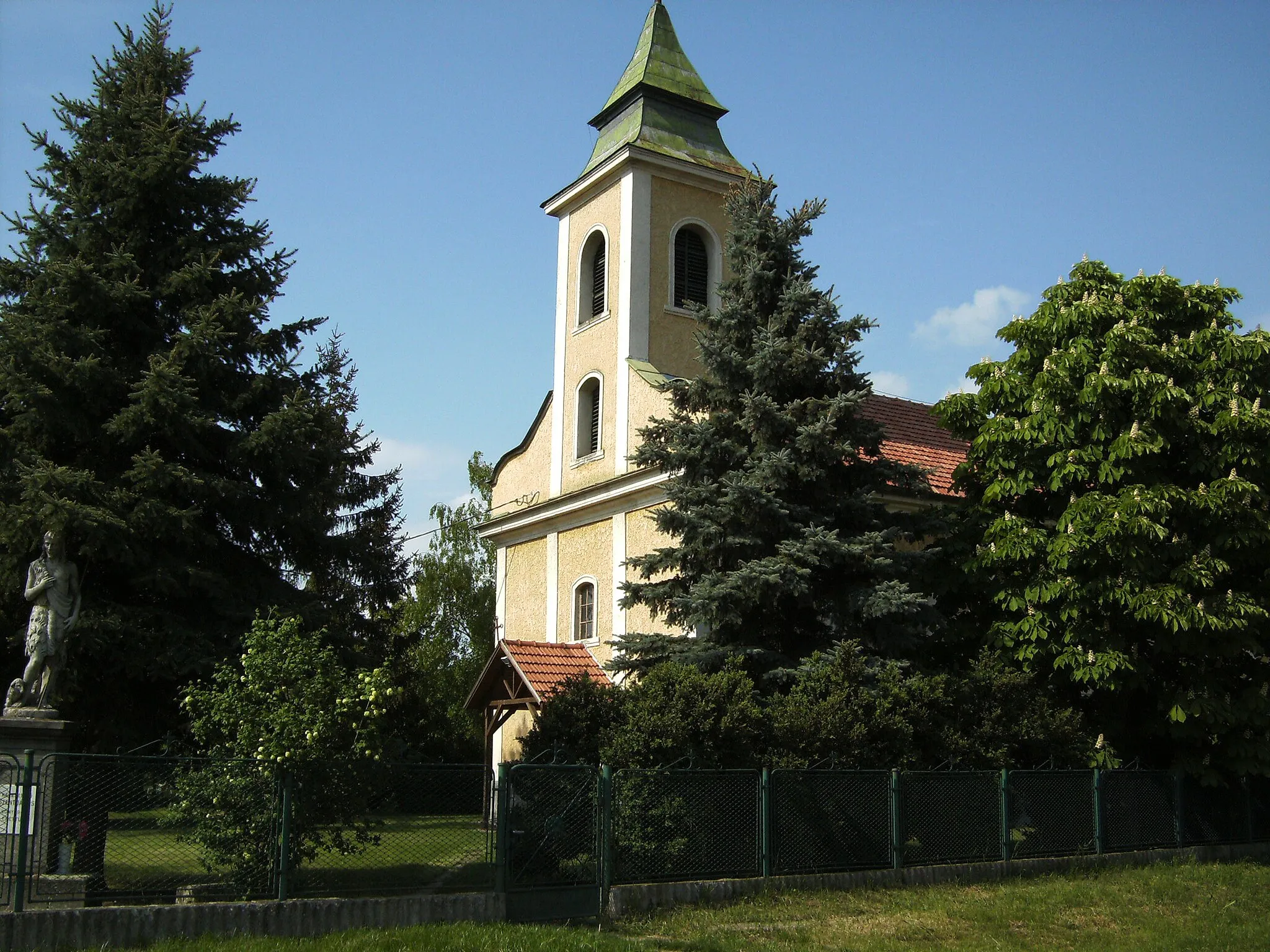 Photo showing: CHURCH