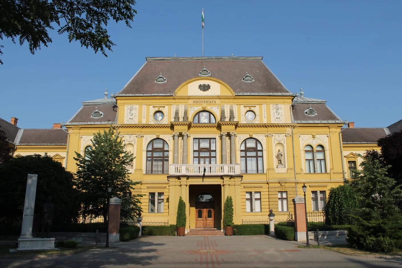Photo showing: County Hall, Nyíregyháza