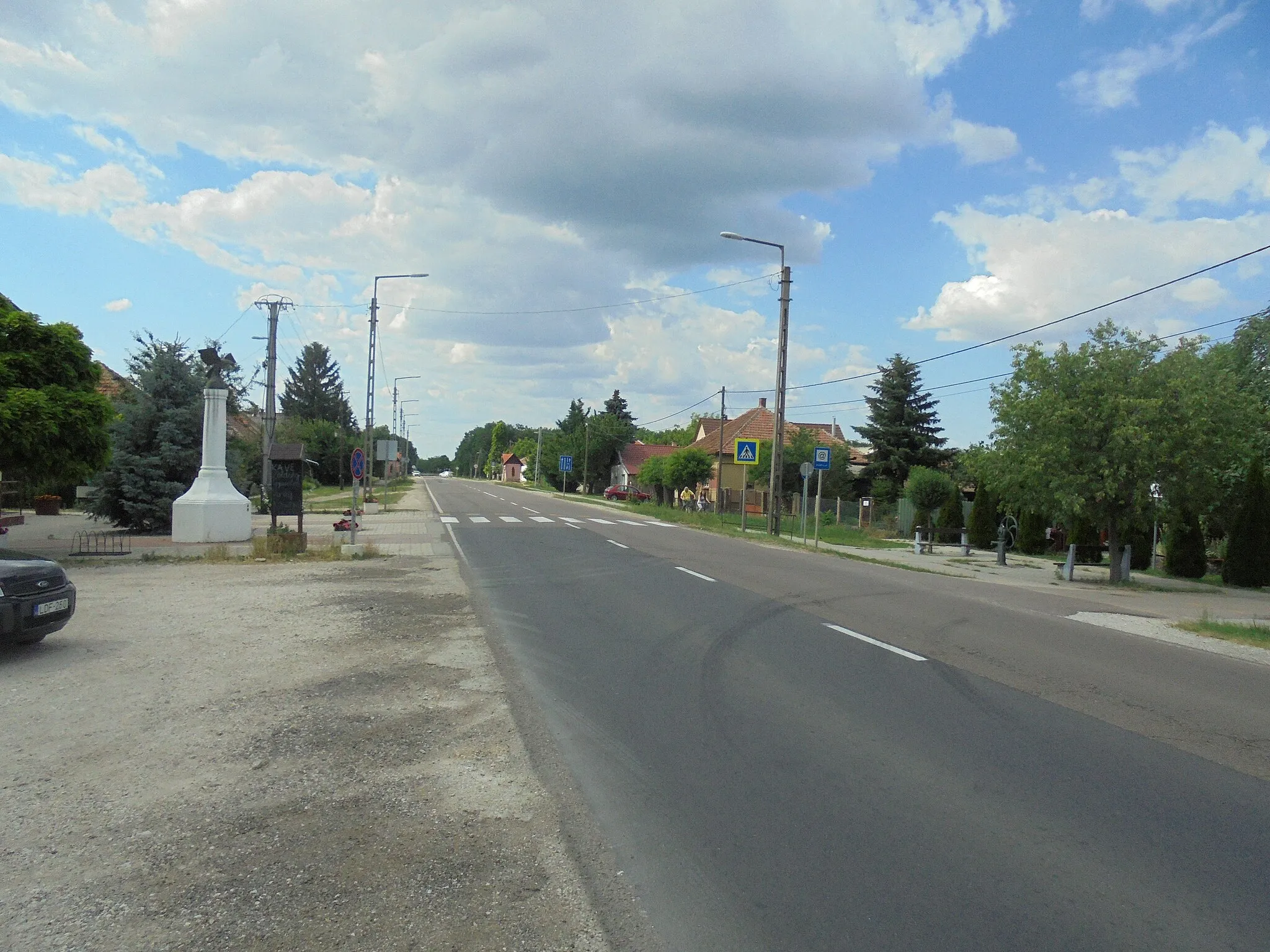 Photo showing: Rákócziújfalu, Fő út (442-es út)
