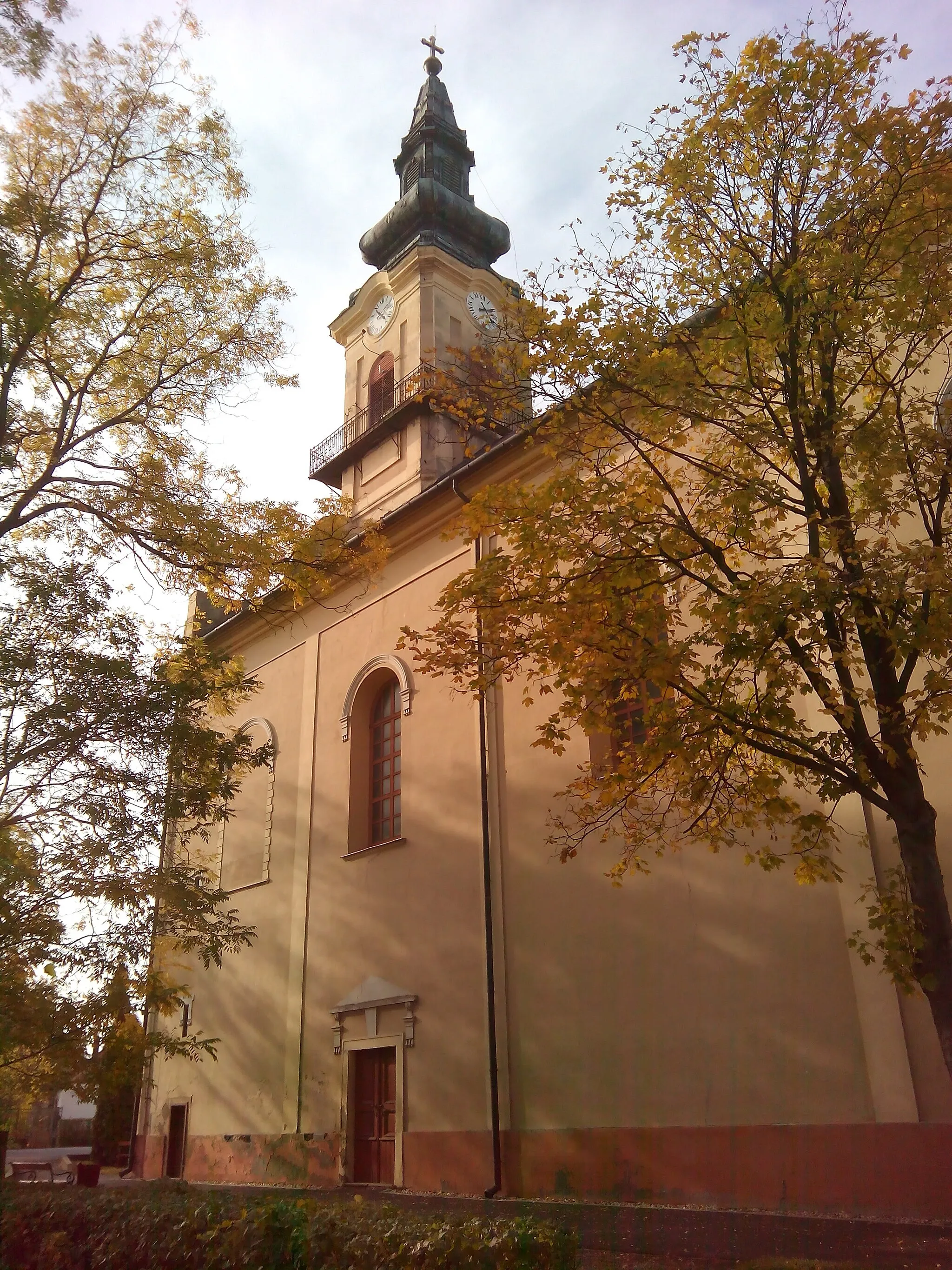 Photo showing: Jászladány római katolikus templom