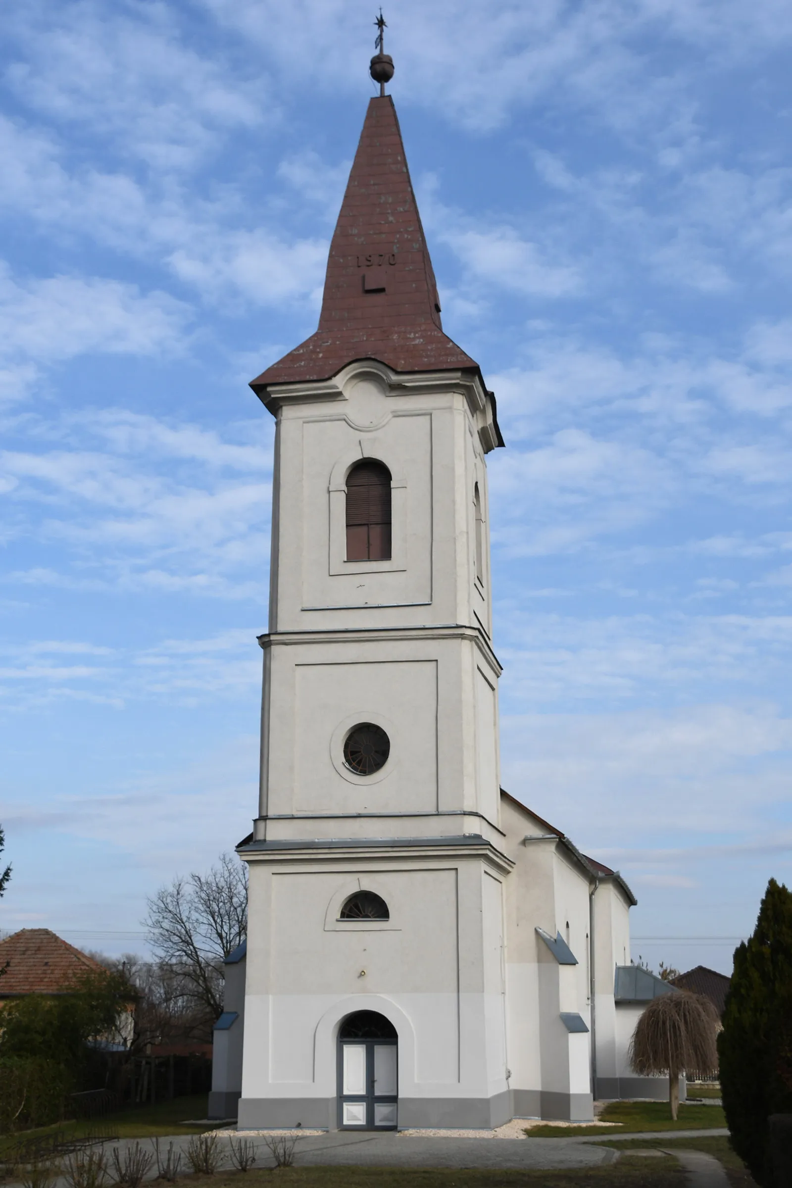 Photo showing: Calvinist church in Apagy, Hungary