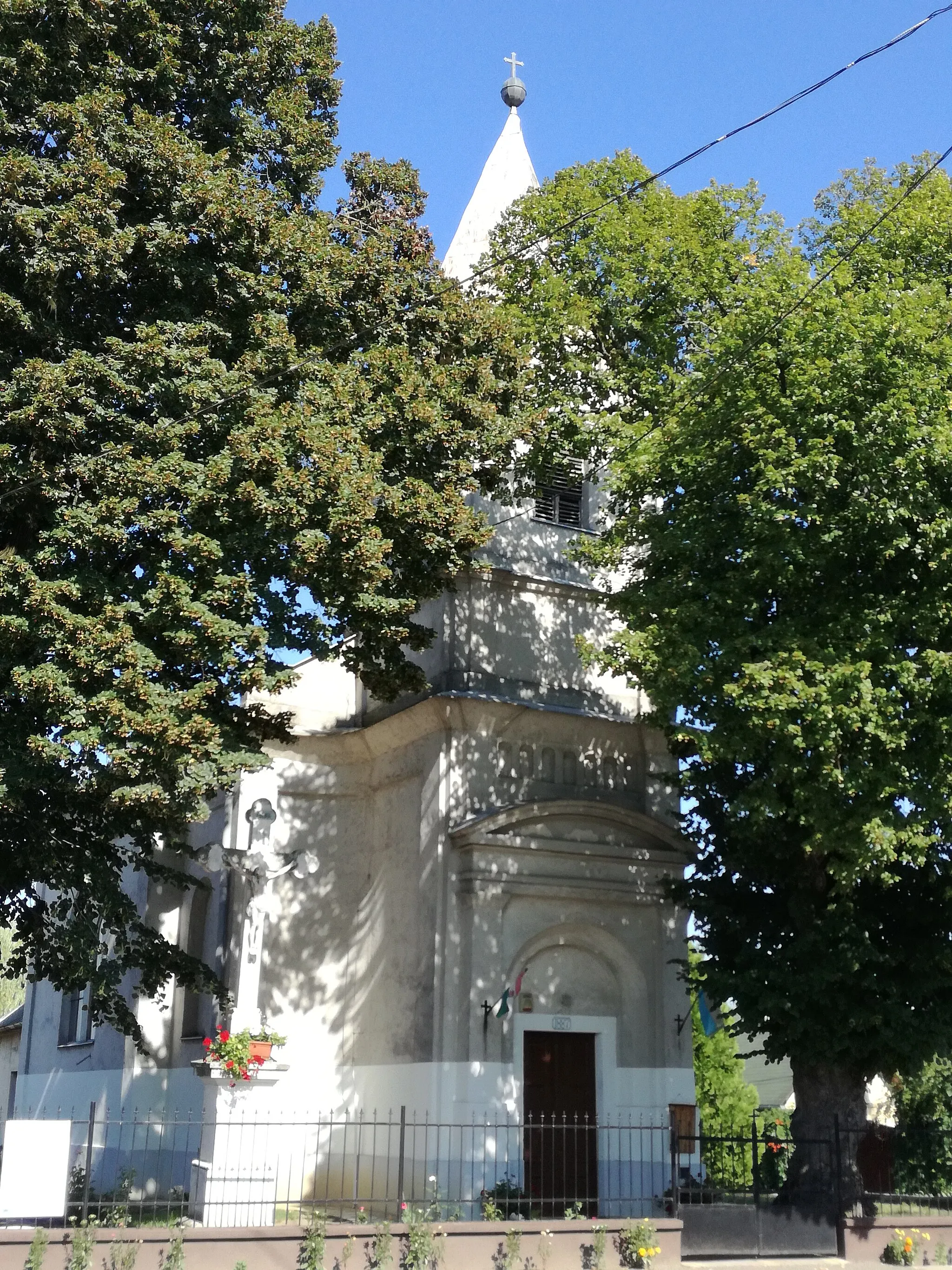 Photo showing: Katholische Kirche in Jéke