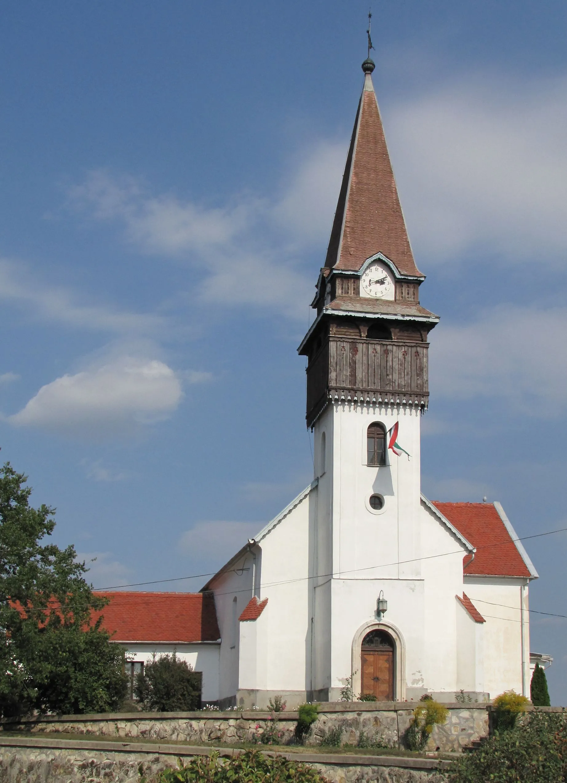Photo showing: Reformed church, Kenderes, Hungary