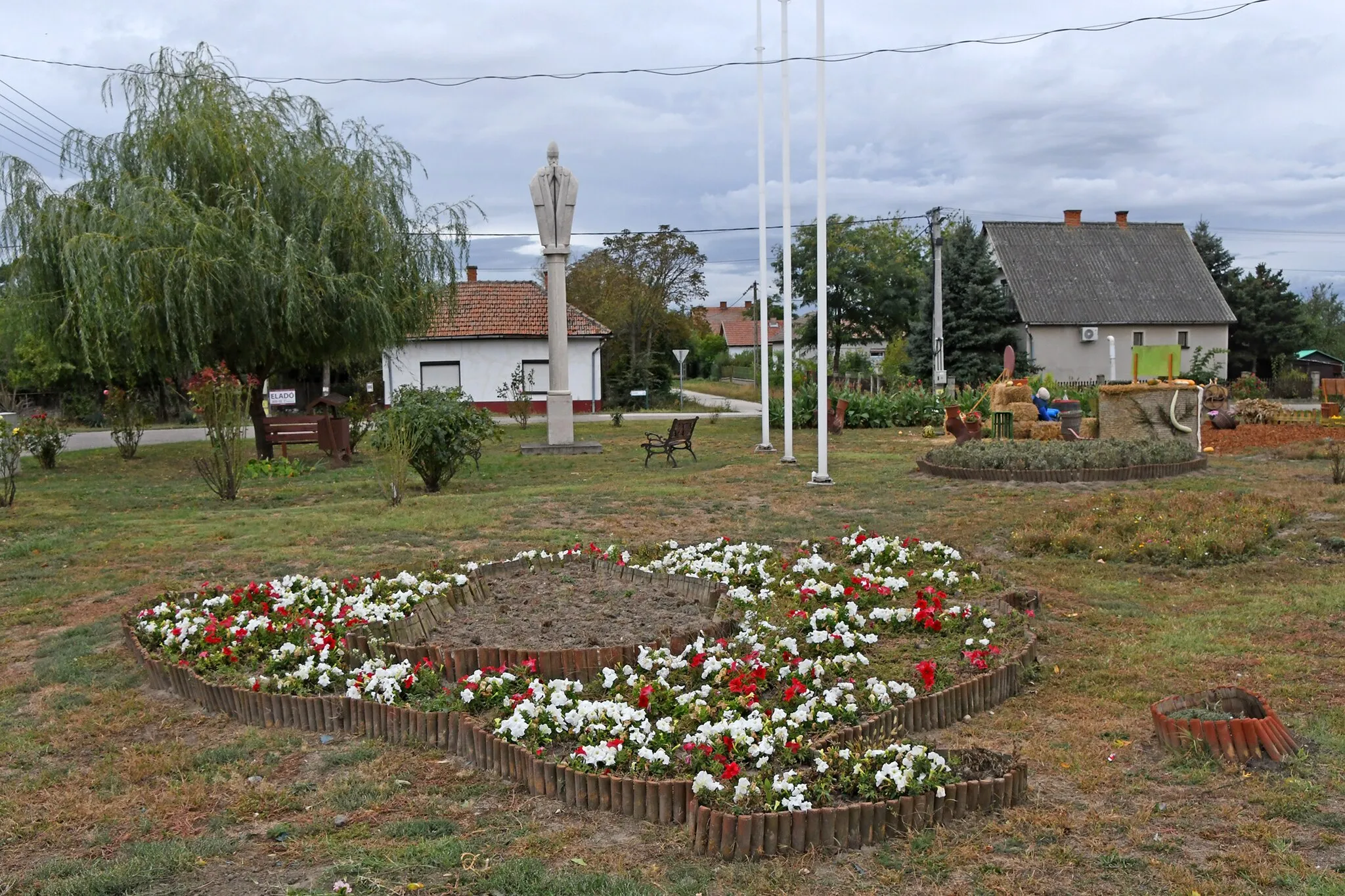 Photo showing: Center of Csataszög, Hungary