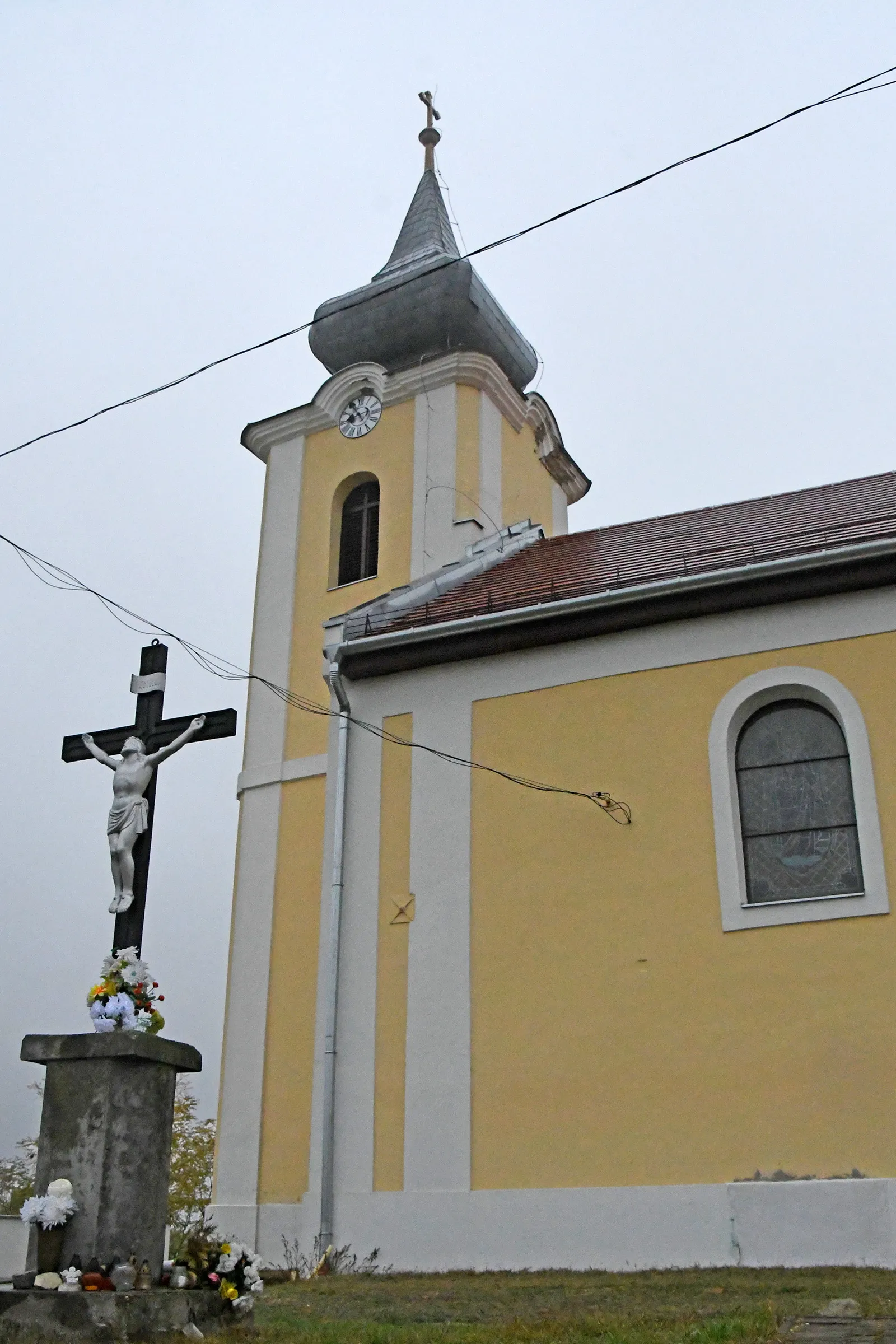 Photo showing: Roman Catholic church in Kisterenye, Bátonyterenye, Hungary