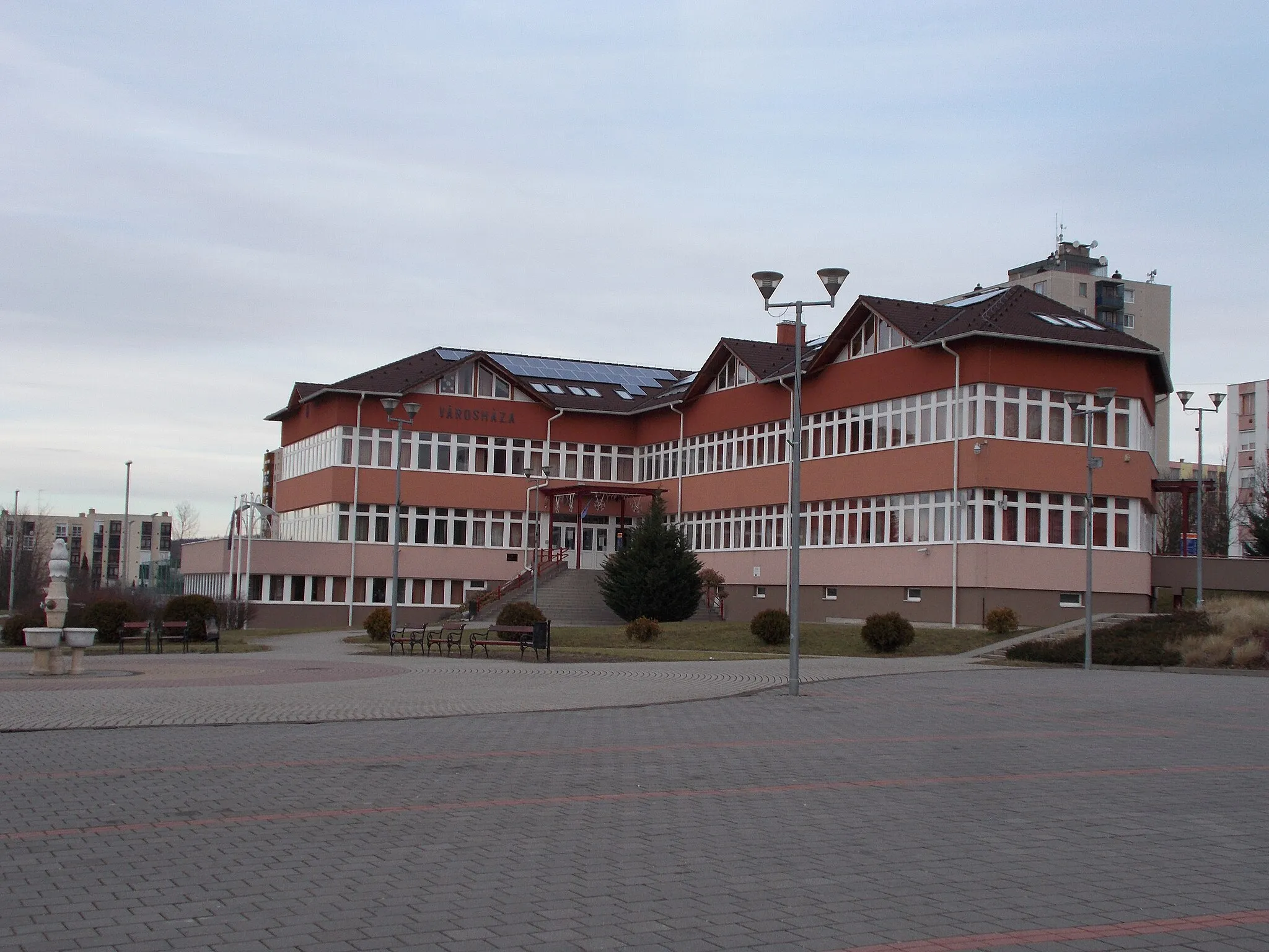 Photo showing: Town and Bátonyterenye District Hall, Bátonyterenye-Bányaváros