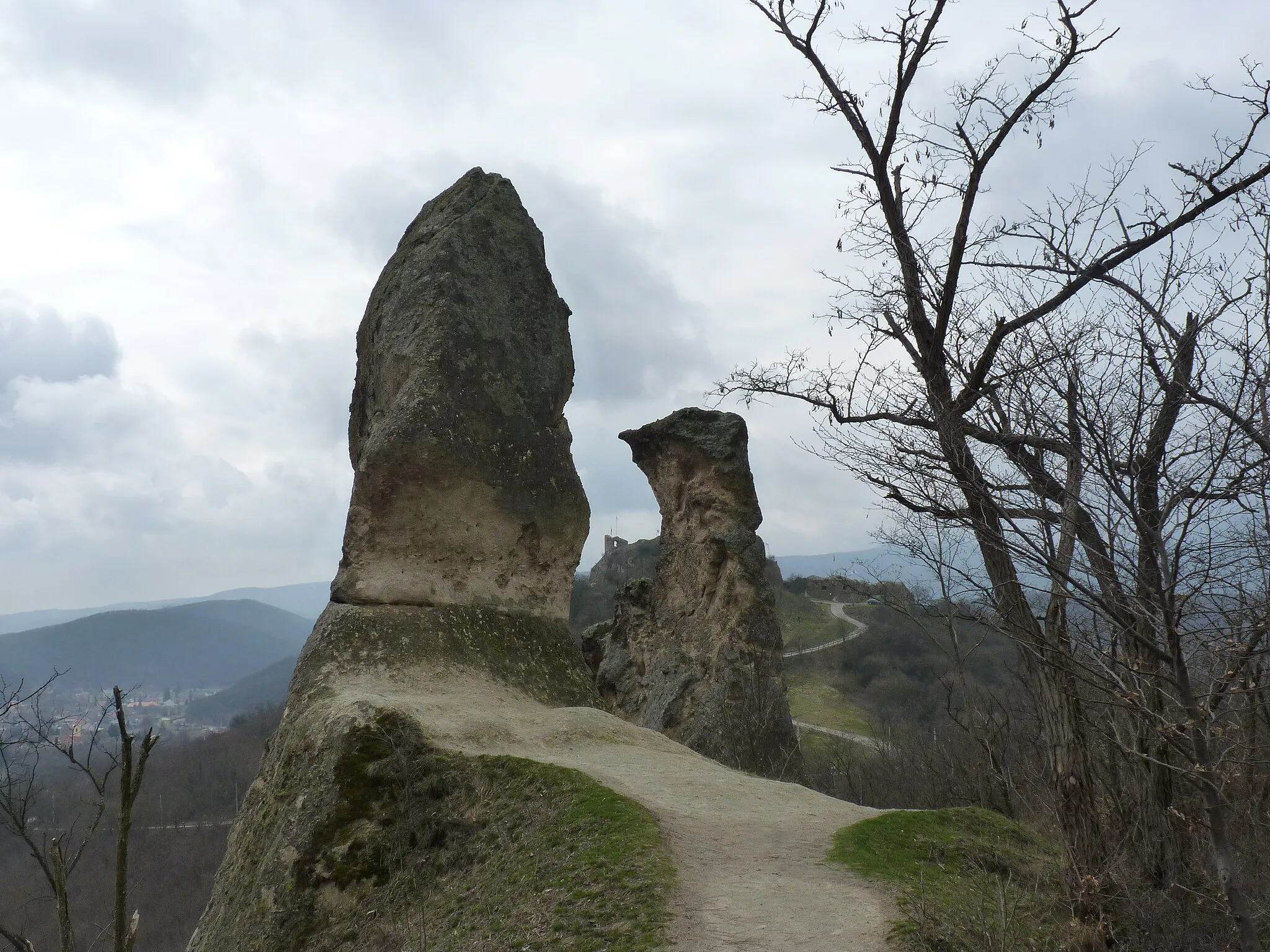 Photo showing: Barát and Apáca rocks