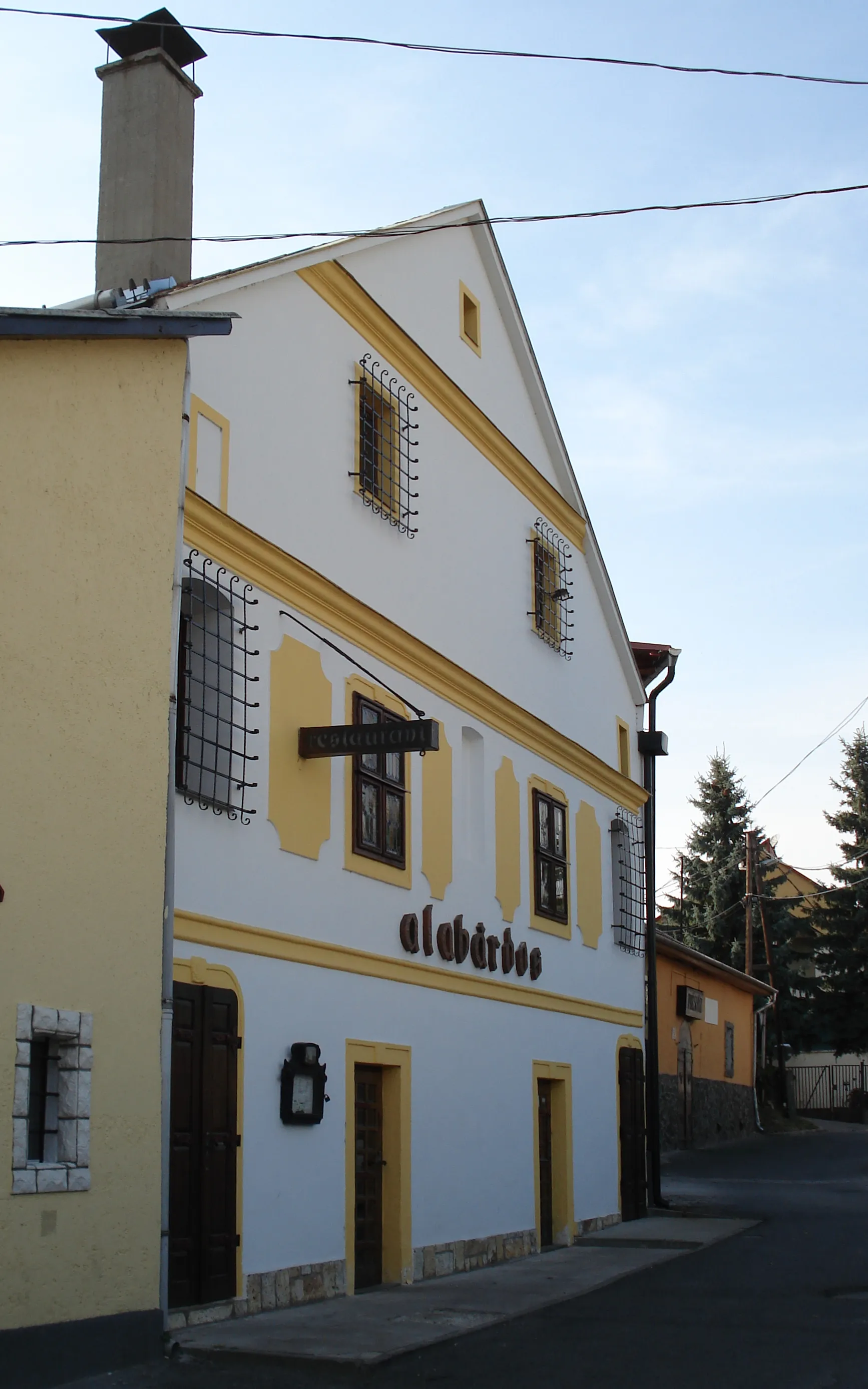 Photo showing: Alabárdos restaurant (old wine cellar), Avas, Miskolc, Hungary