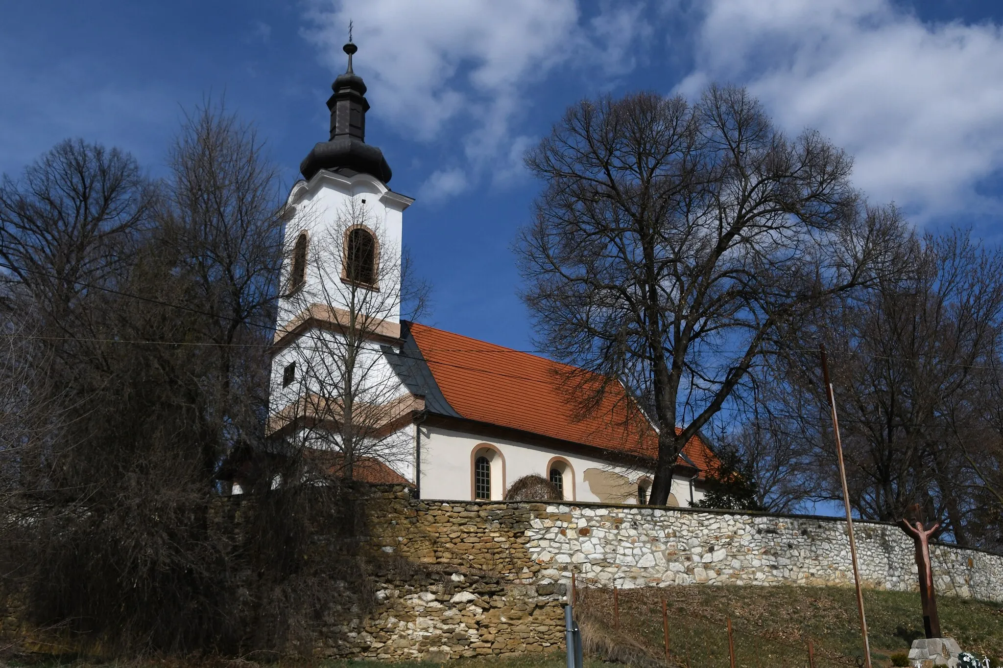 Photo showing: Roman Catholic church in Mátraballa, Hungary