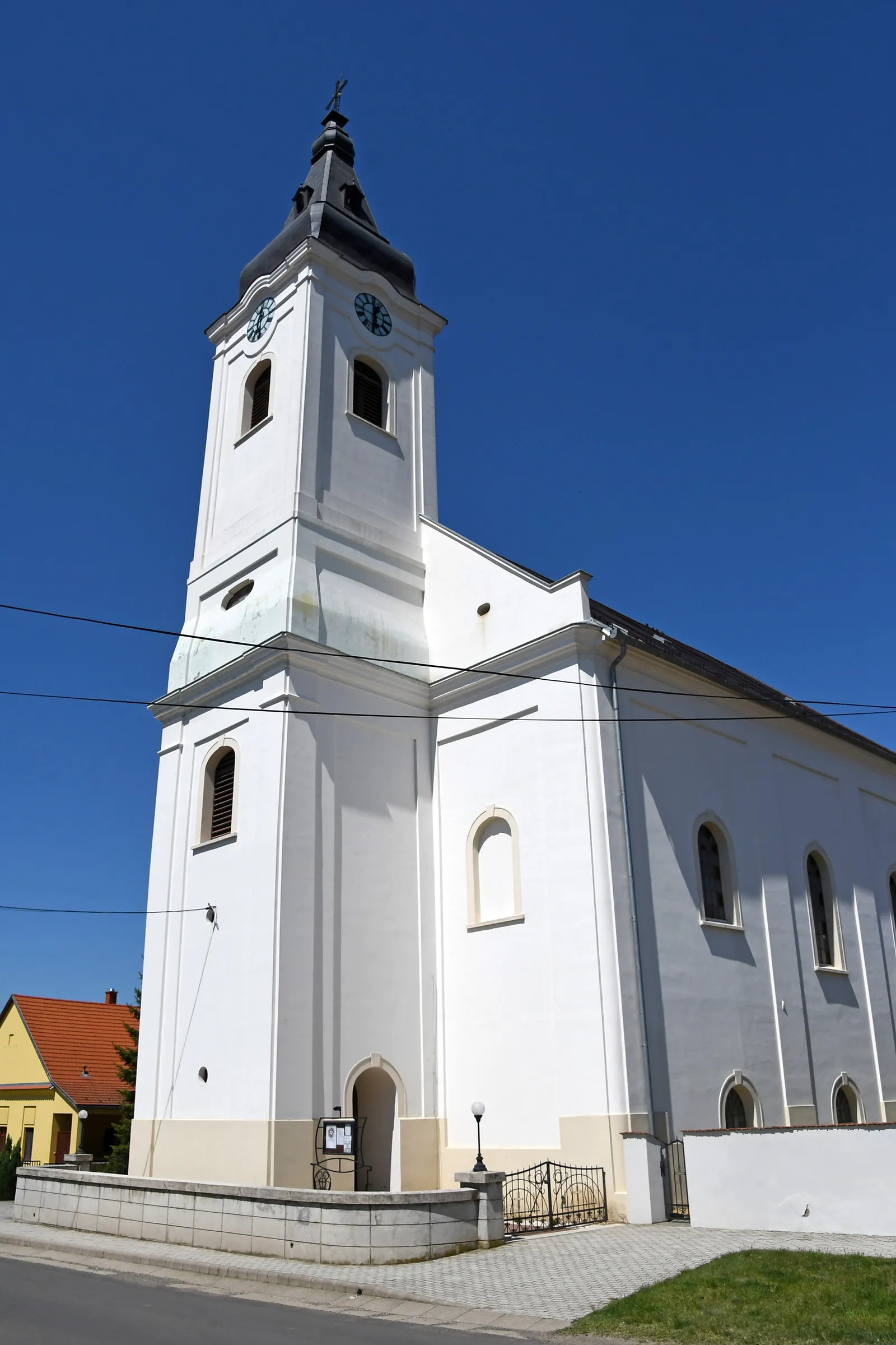 Photo showing: Lutheran church in Szügy, Hungary